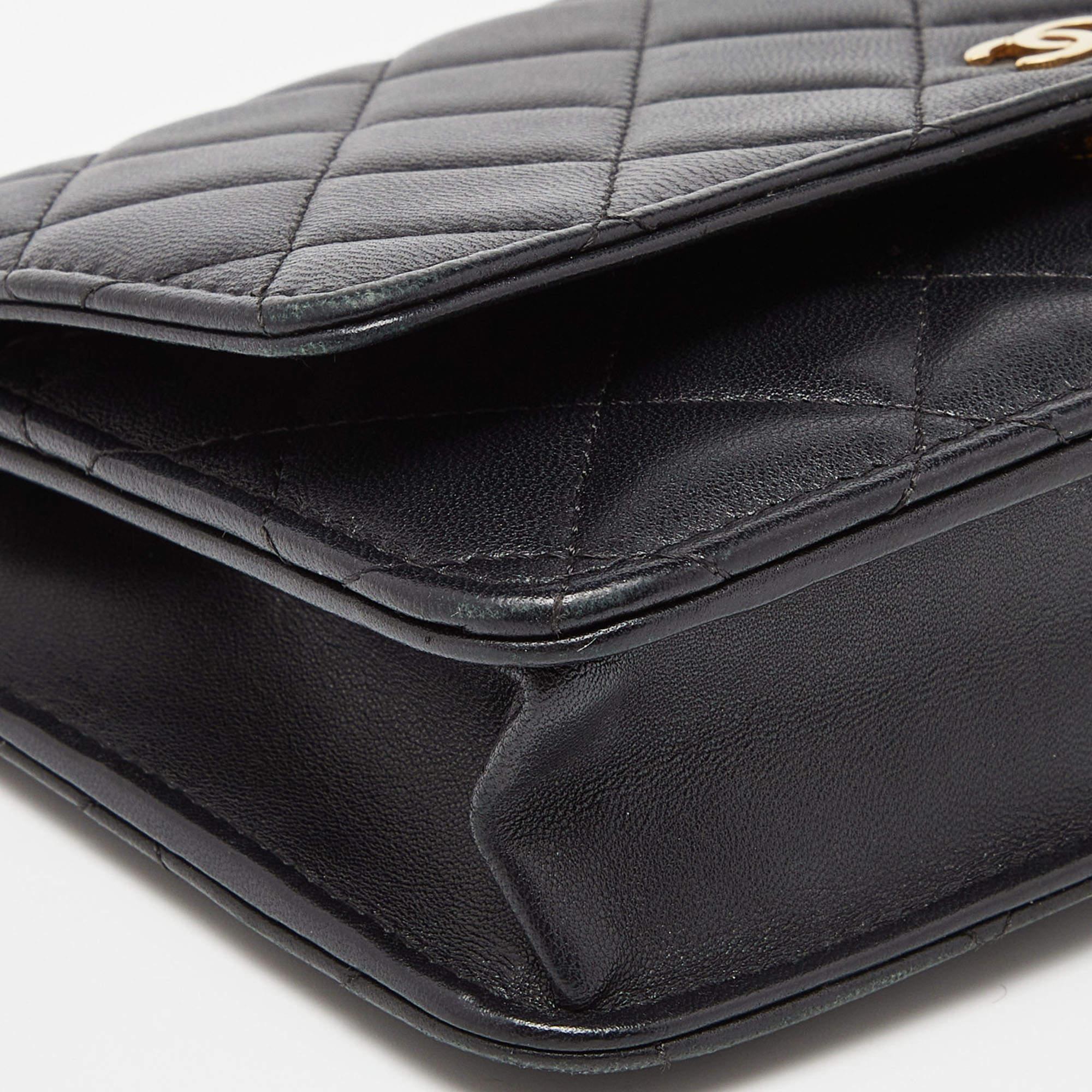 Chanel Black Quilted Leather Classic Wallet on Chain In Good Condition In Dubai, Al Qouz 2