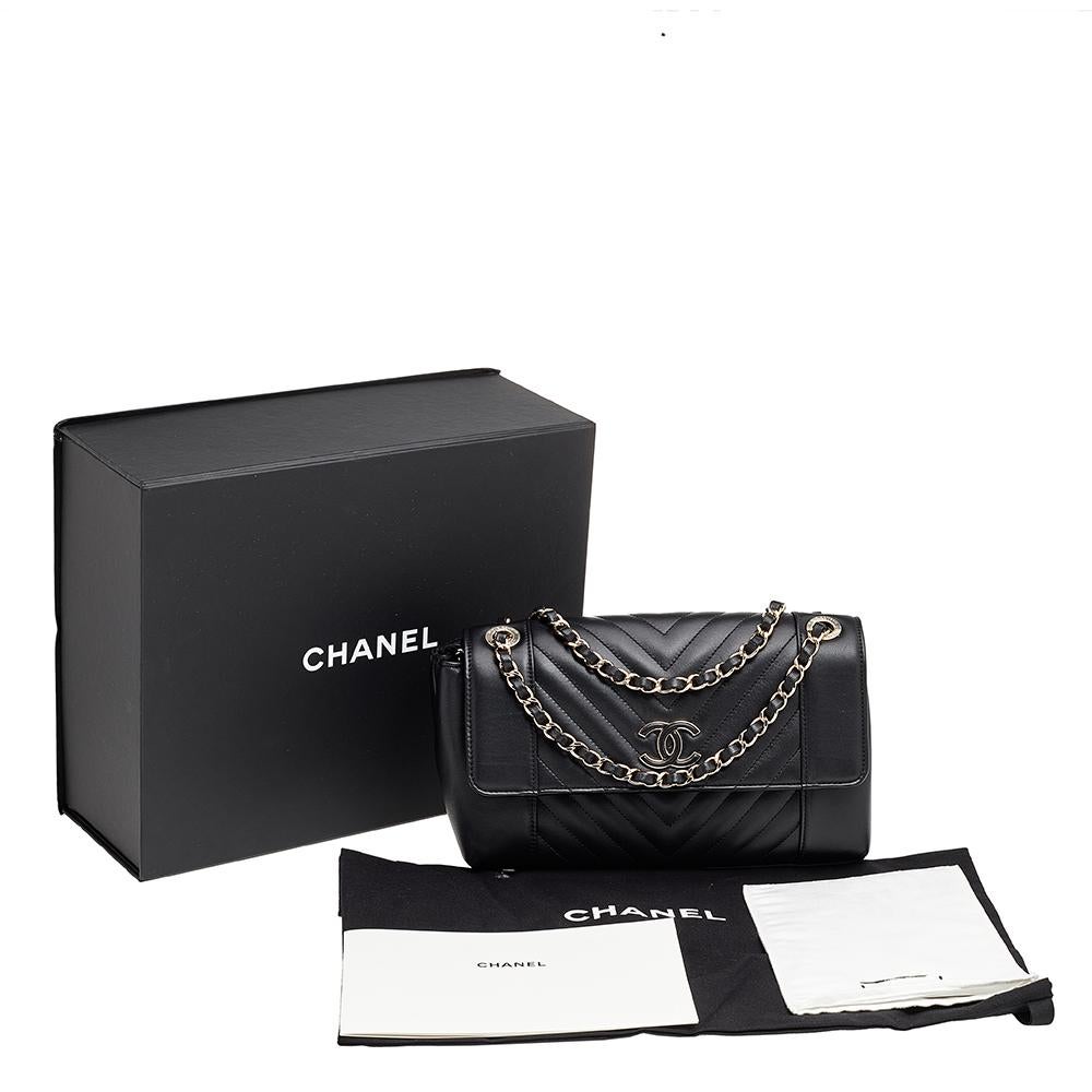 Chanel Black Quilted Leather Daily Chevron Flap Bag 9