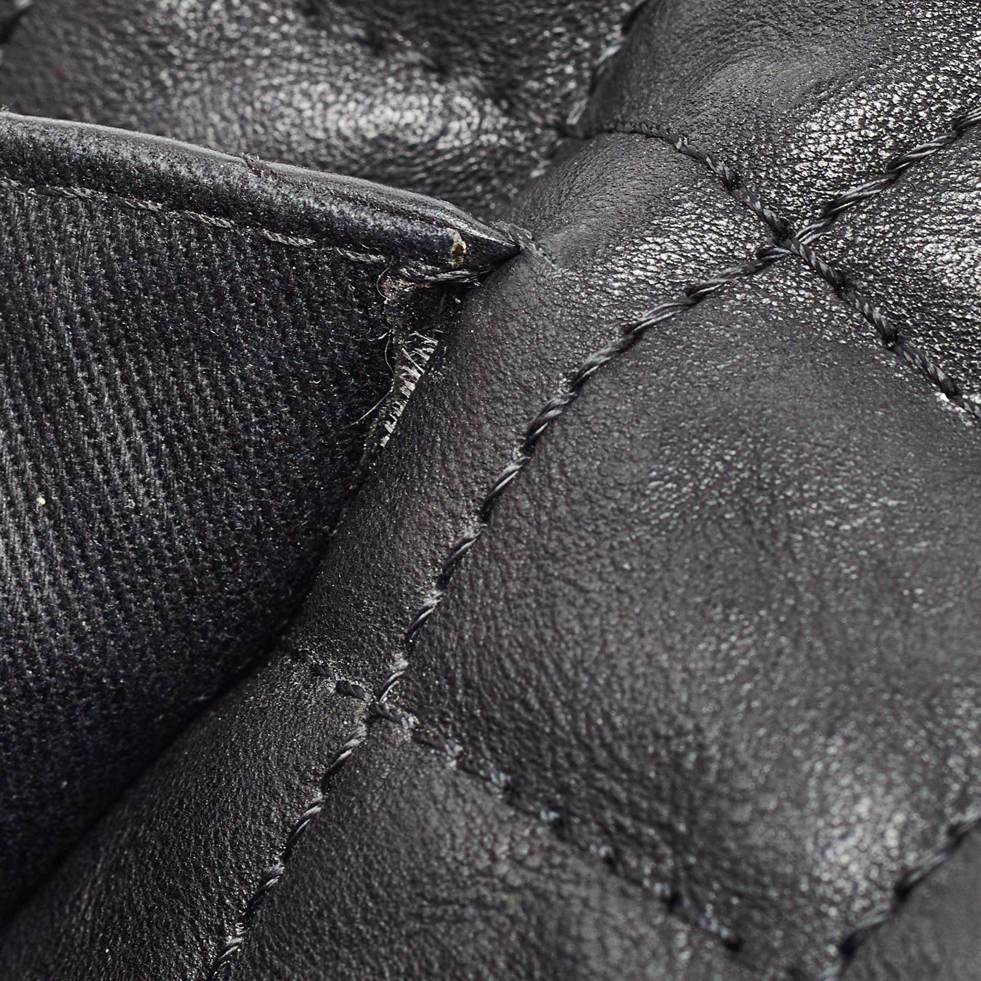 Chanel Black Quilted Leather Easy Reissue Messenger Bag For Sale 3