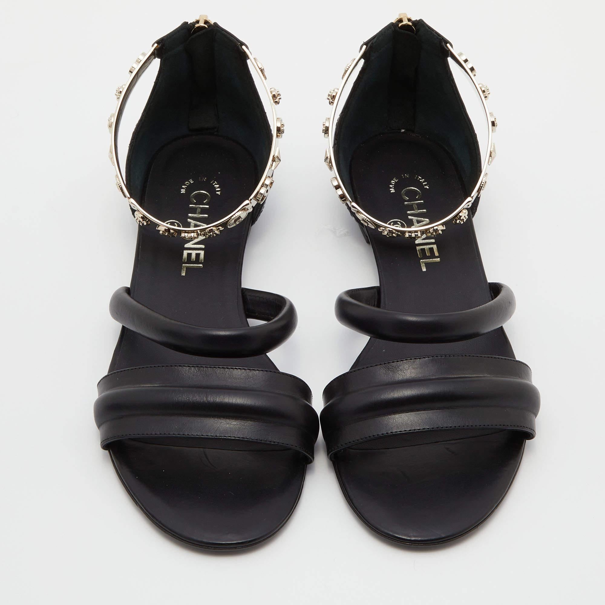 These sandals embody the perfect blend of edgy and timeless style. Crafted from quality materials, these shoes will offer you the perfect height for a sophisticated look


