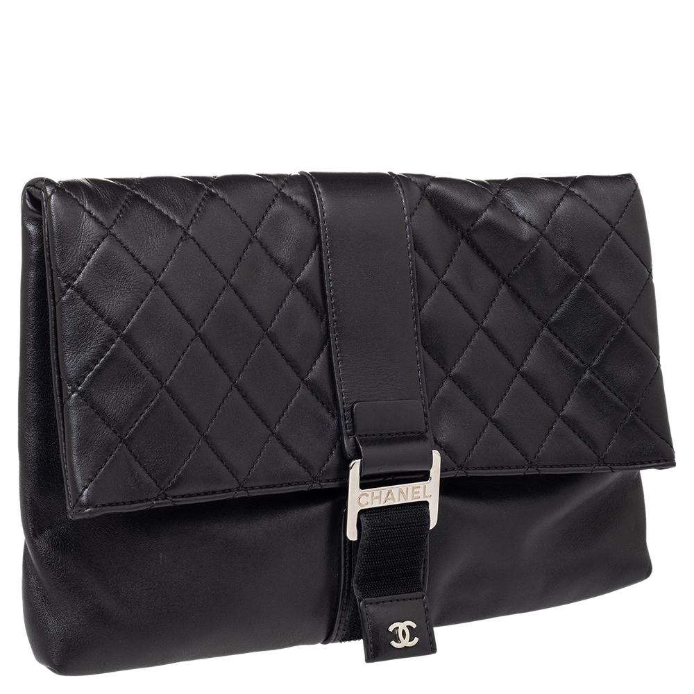 Women's Chanel Black Quilted Leather Grip Clutch