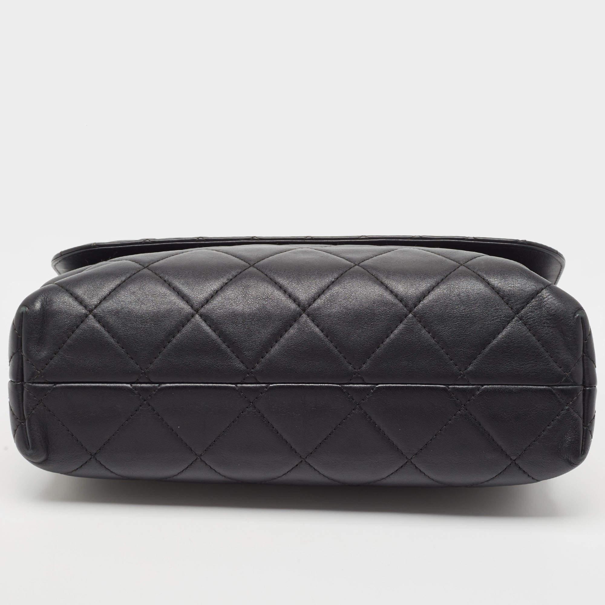 Chanel Black Quilted Leather In The Business Flap Bag In Good Condition In Dubai, Al Qouz 2