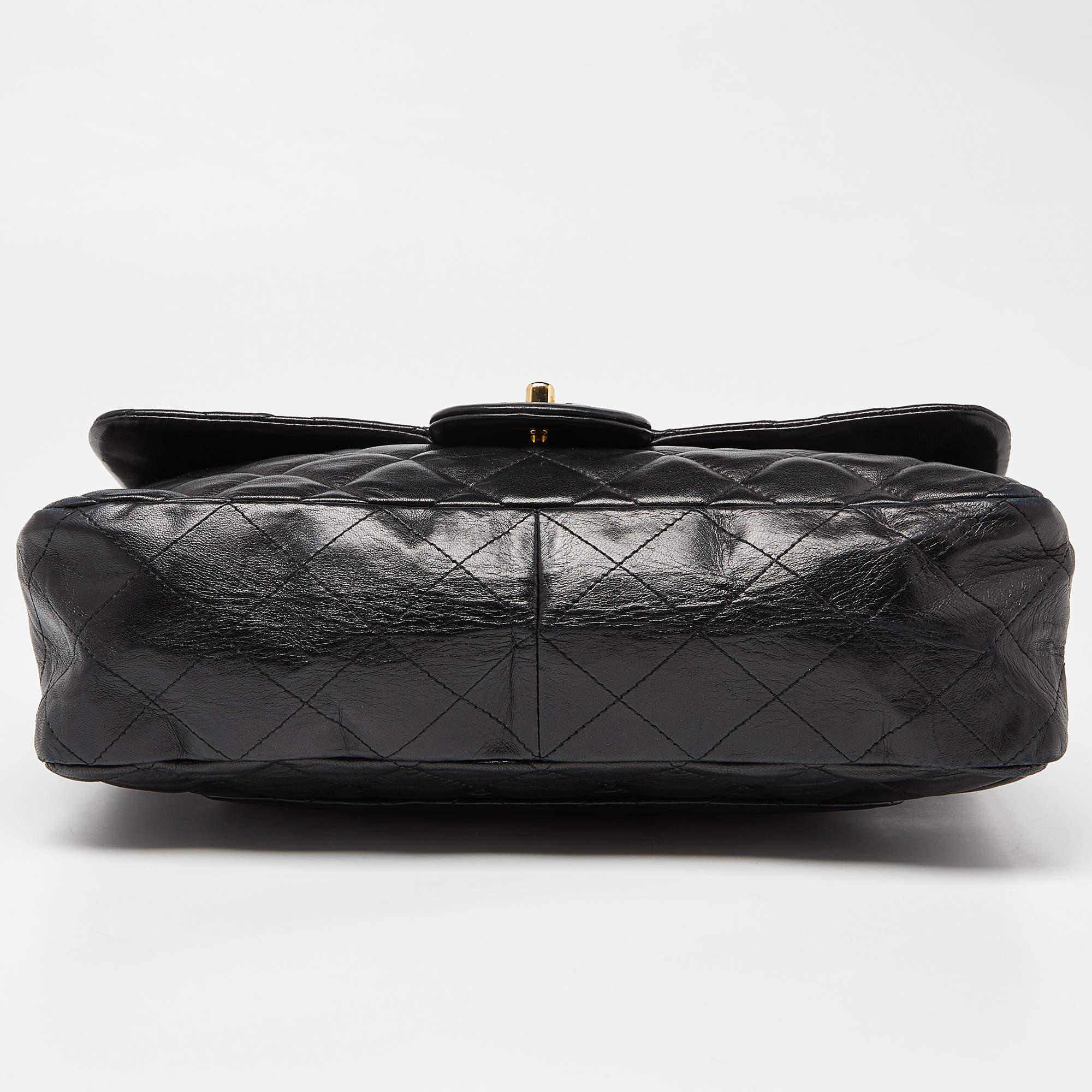 Chanel Negro Acolchado Piel Jumbo Clásico Bolso Solapa Simple 1