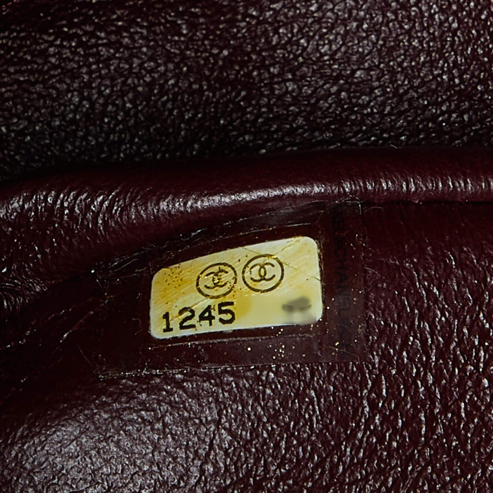 Chanel Negro Acolchado Piel Jumbo Clásico Bolso Solapa Simple 4
