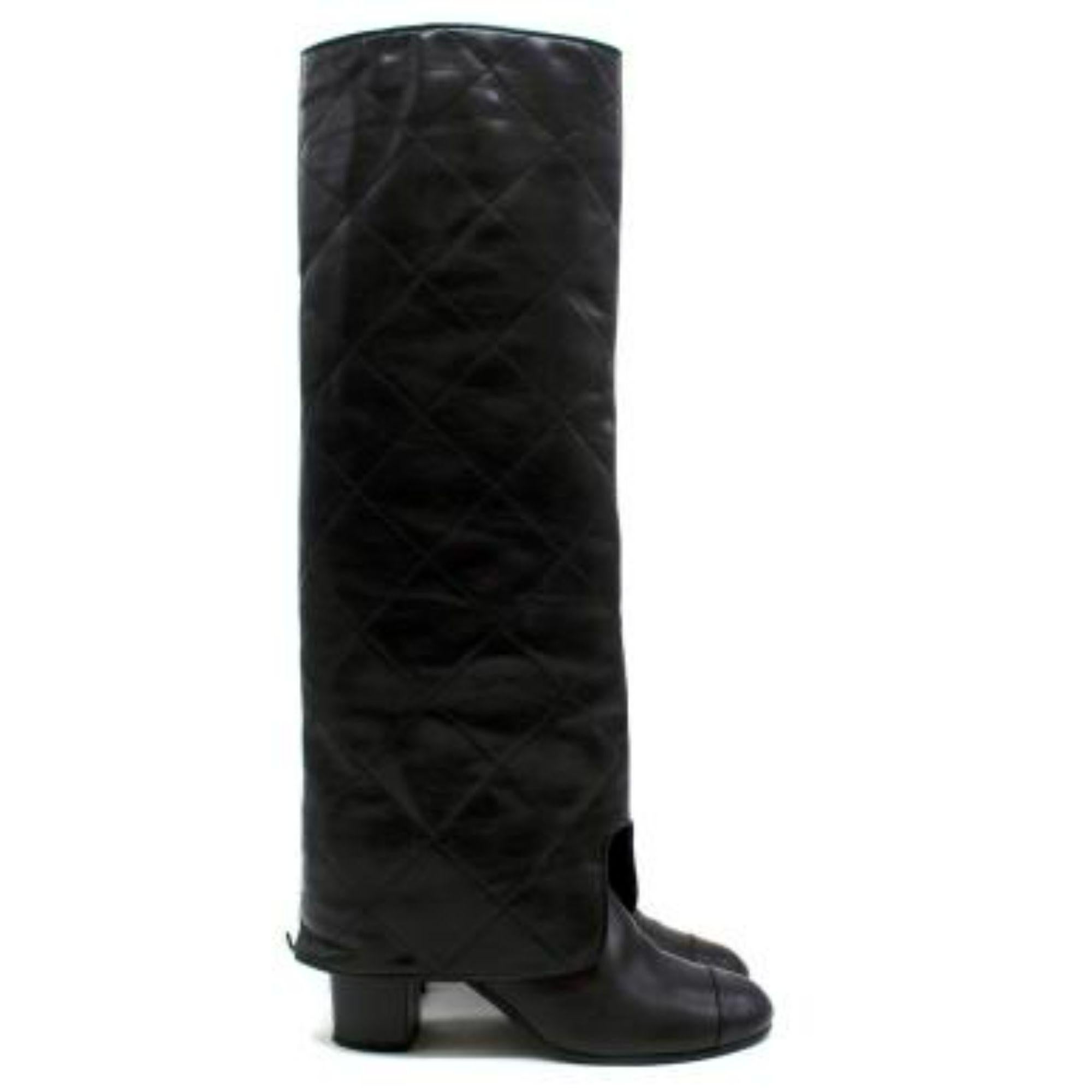 Chanel Black Quilted Leather Knee-high Boots In Good Condition For Sale In London, GB