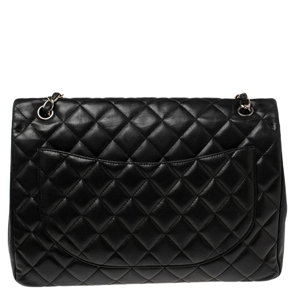 We are in utter awe of this flap bag from Chanel as it is appealing in a surreal way. Exquisitely crafted from leather in a quilted design, it bears the signature label on the leather interior and the iconic CC turn-lock on the flap. The piece has