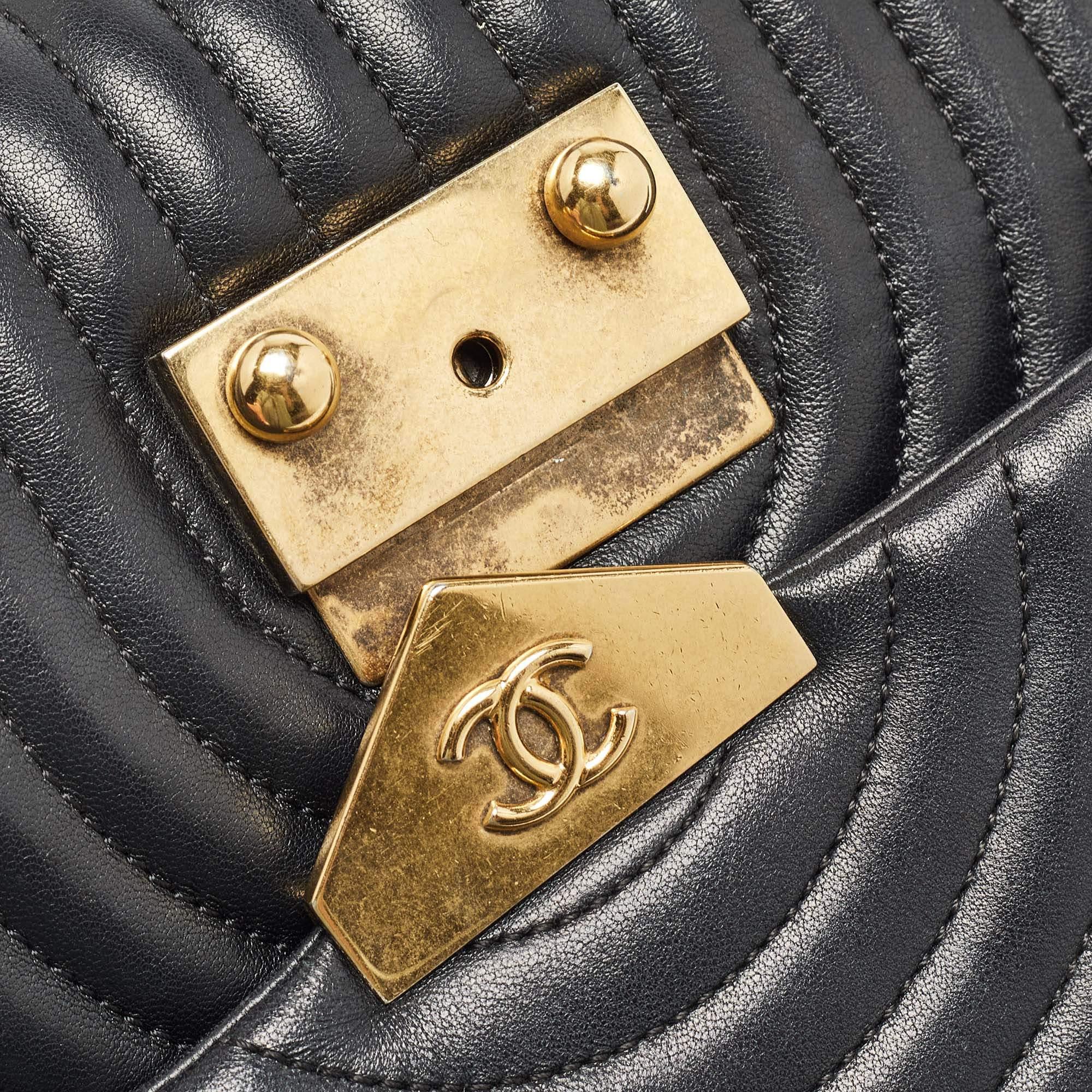 Chanel Black Quilted Leather Medium Pagoda Flap Bag 2