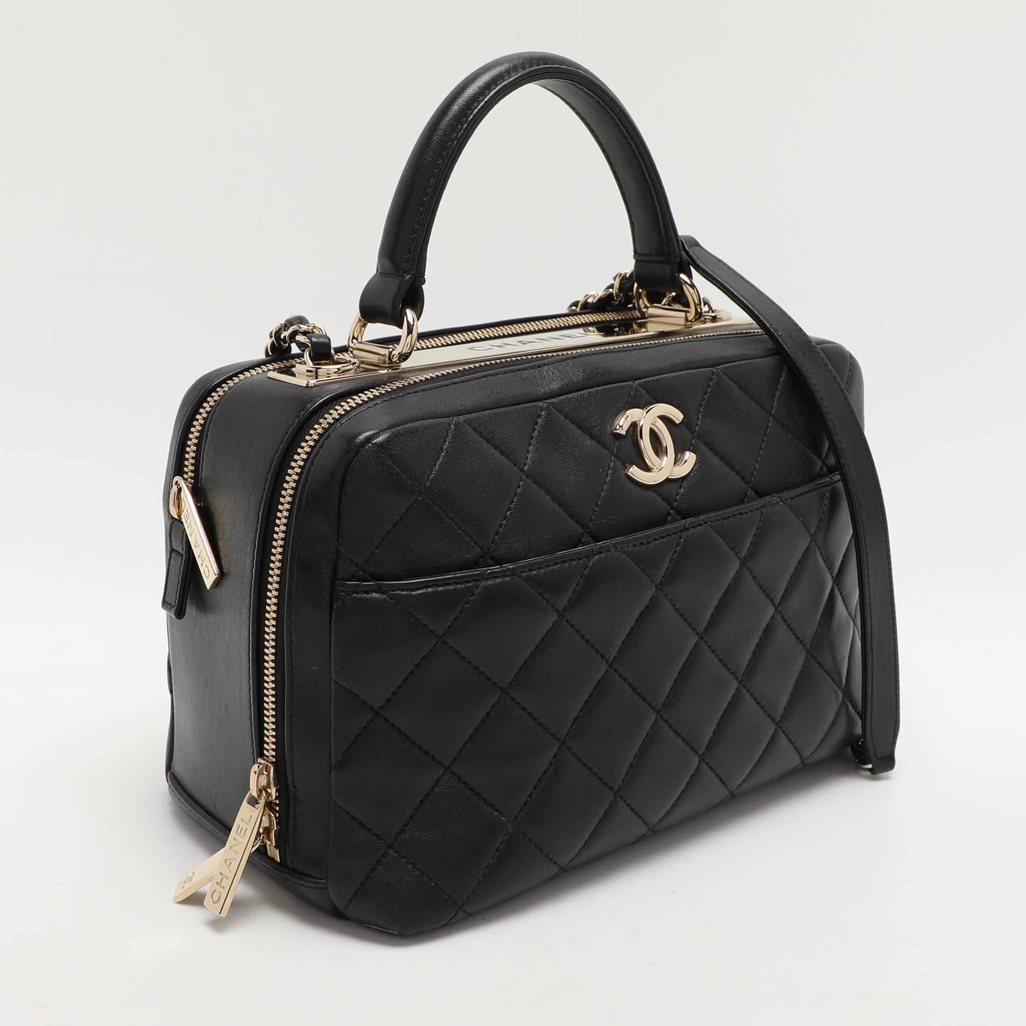Chanel Schwarze Medium Trendy CC Bowlingtasche aus gestepptem Leder Medium im Zustand „Gut“ im Angebot in Dubai, Al Qouz 2