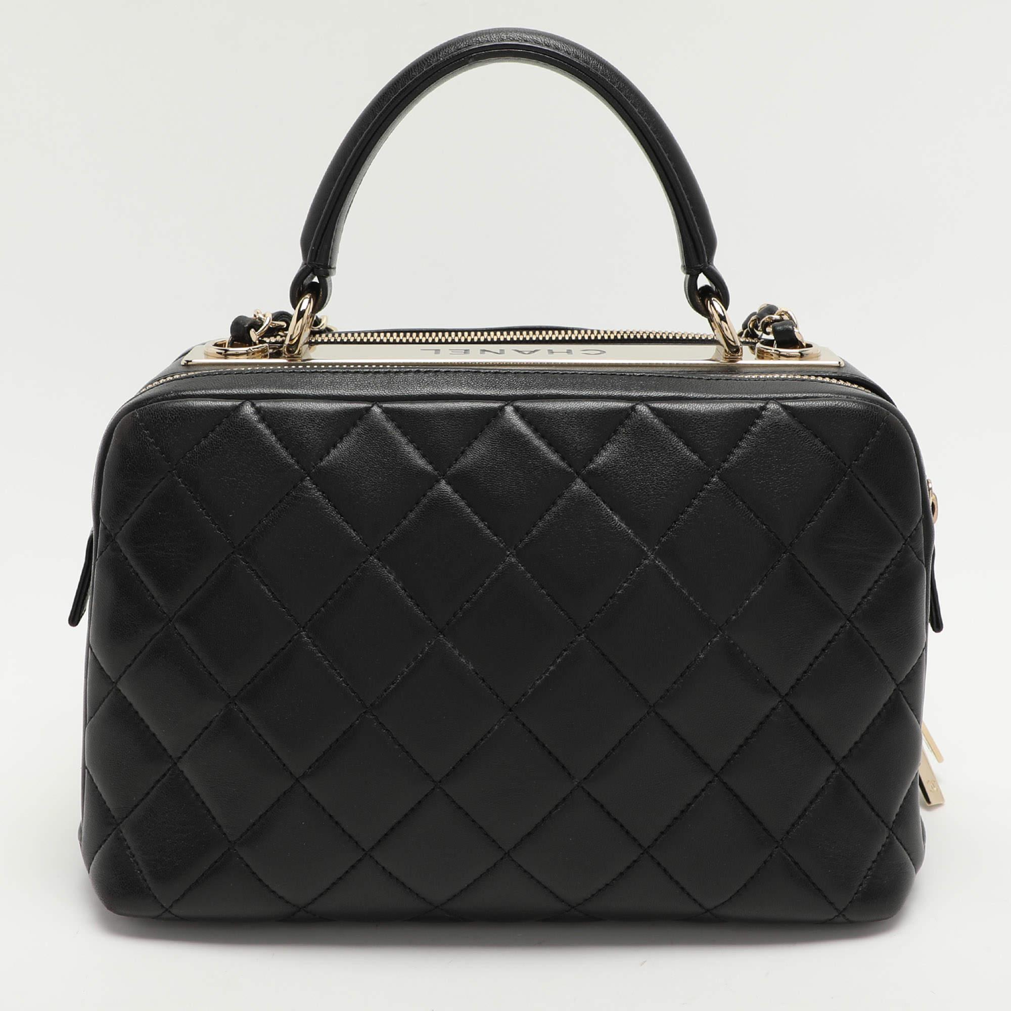 Chanel Schwarze Medium Trendy CC Bowlingtasche aus gestepptem Leder Medium Damen im Angebot