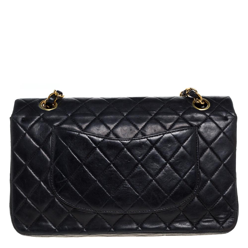 We are in utter awe of this flap bag from Chanel as it is appealing in a surreal way. Exquisitely crafted from leather in their quilt design, it bears their signature label on the leather interior and the iconic CC turn lock on the flap. The piece