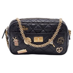 Chanel Mini Embellished Reissue in pelle trapuntata nera per la fotocamera