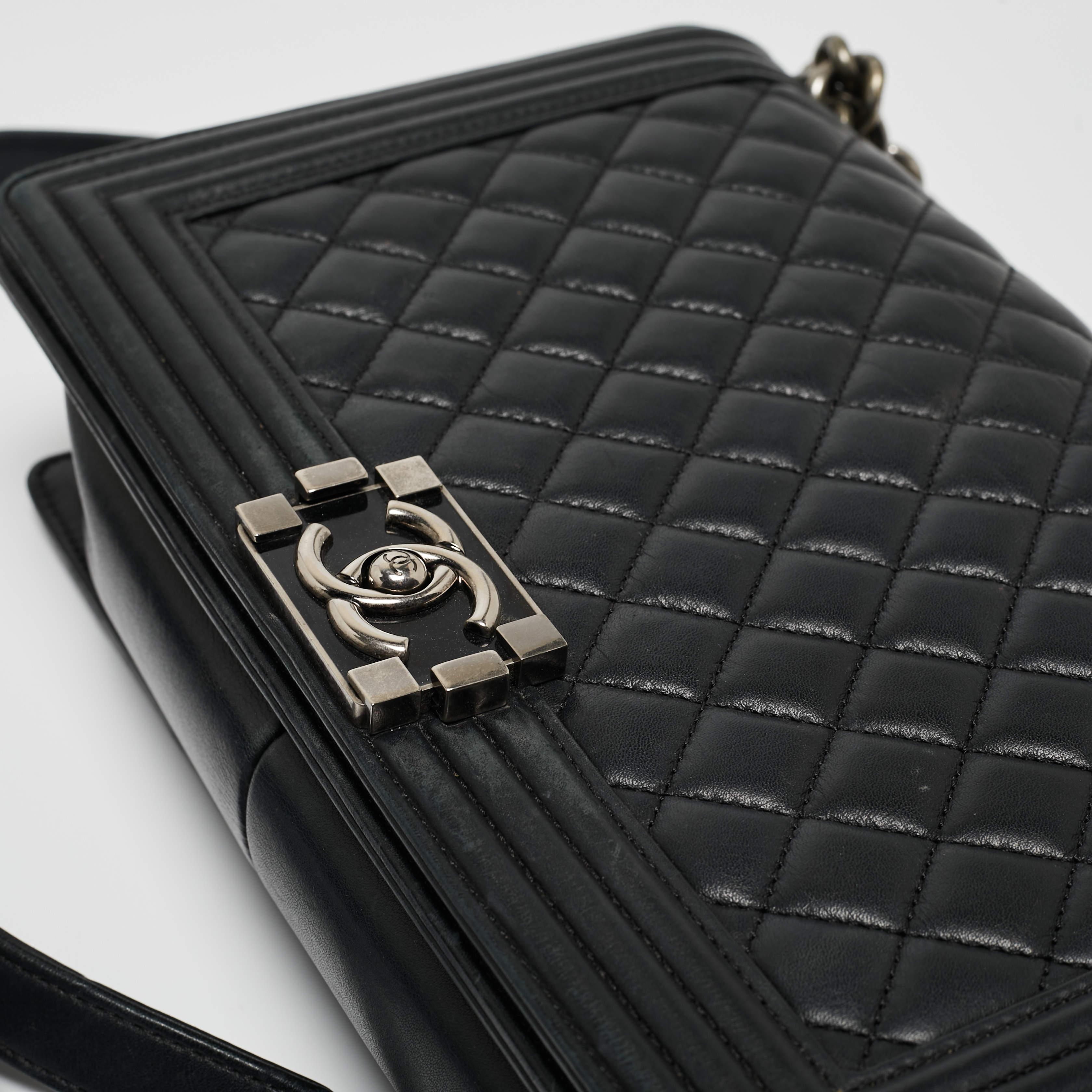 Chanel Black Quilted Leather New Medium Boy Shoulder Bag For Sale 15