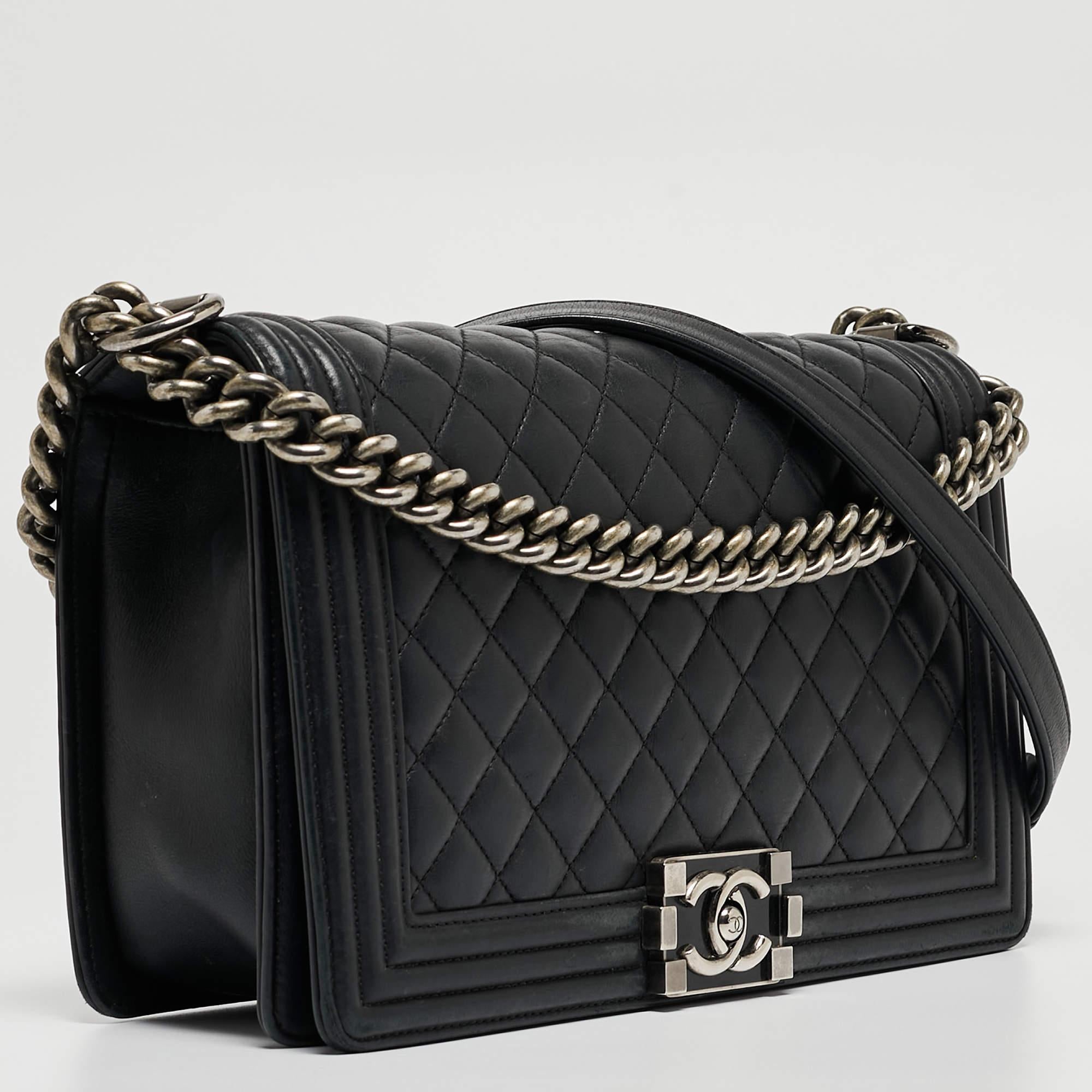 Women's Chanel Black Quilted Leather New Medium Boy Shoulder Bag For Sale