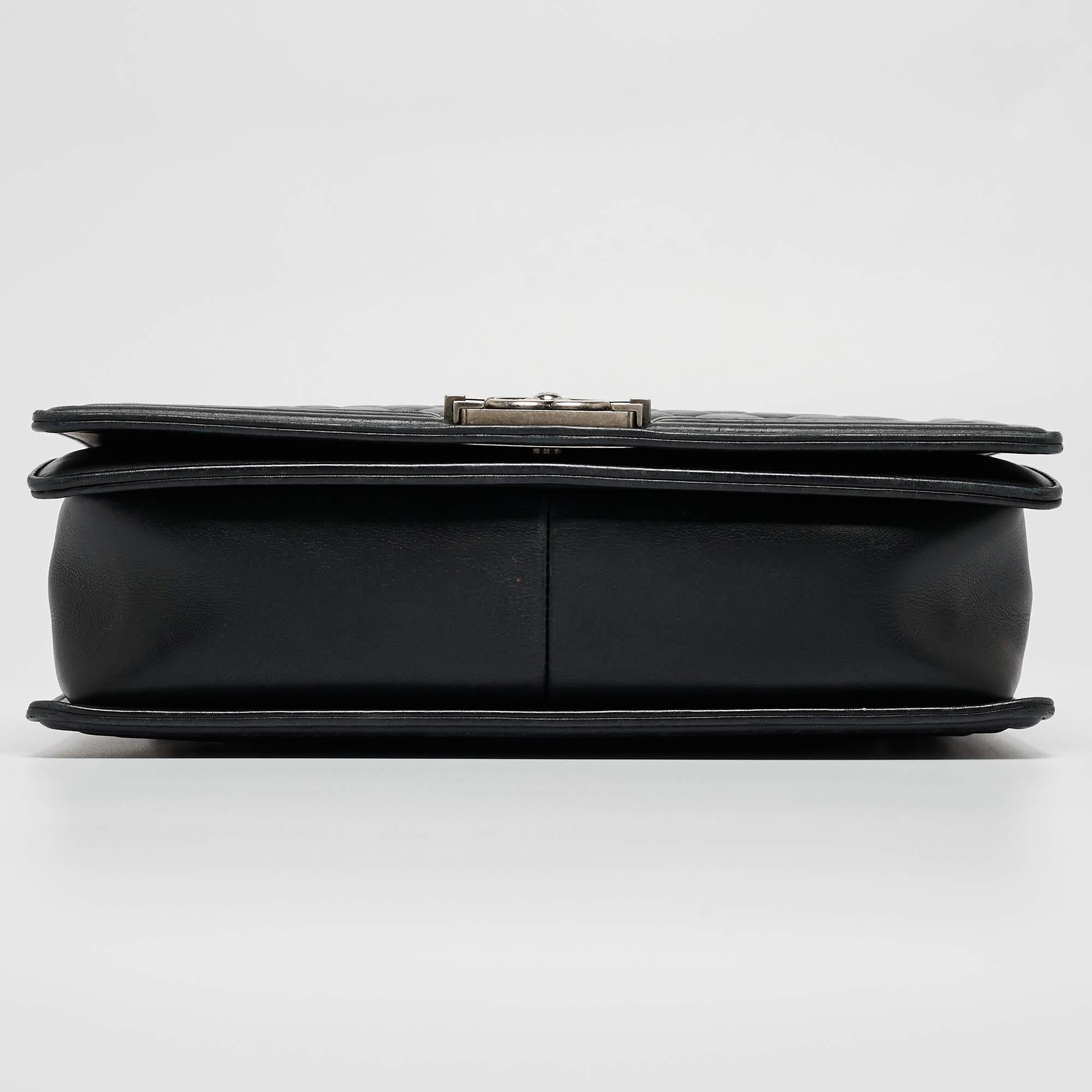 Chanel Black Quilted Leather New Medium Boy Shoulder Bag For Sale 1