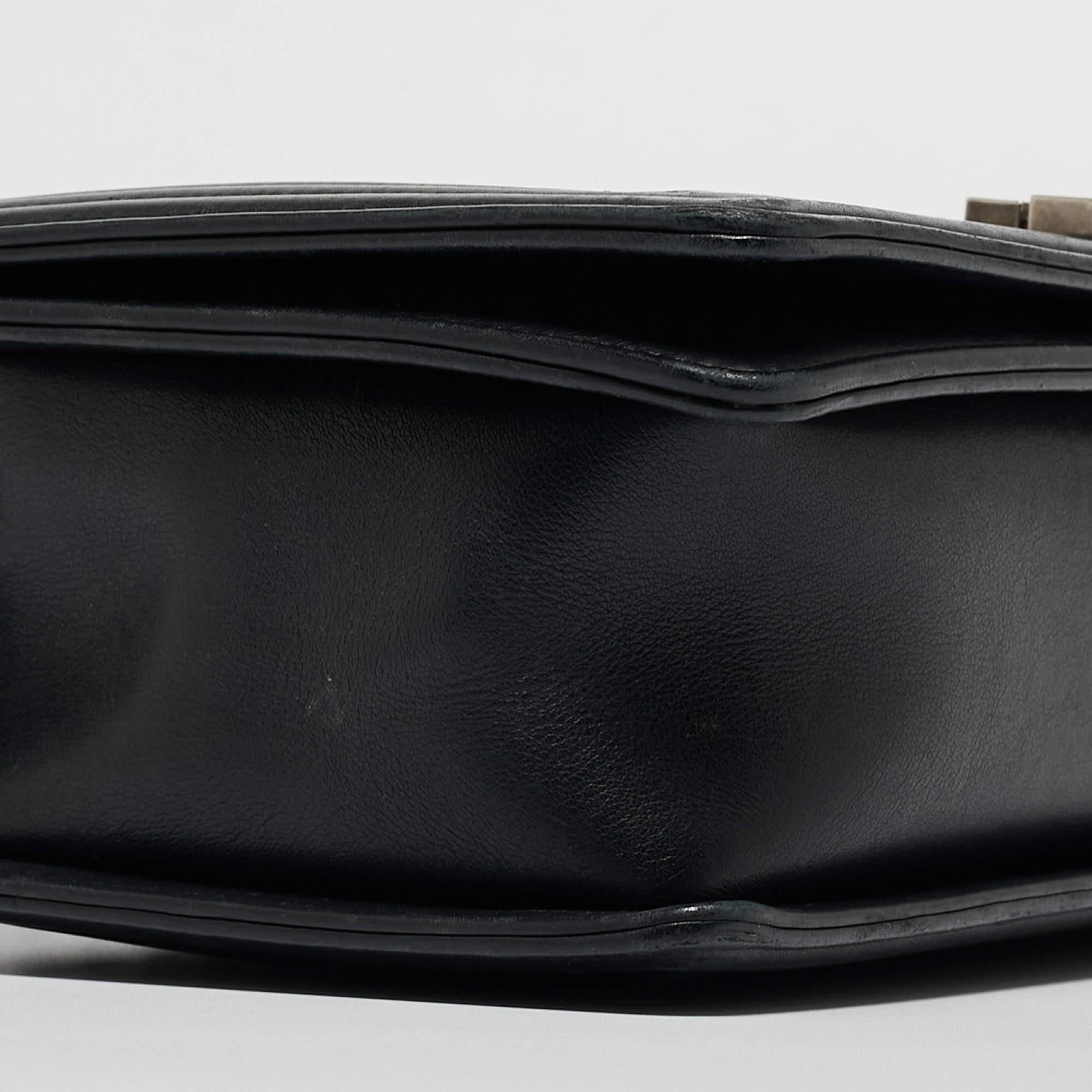Chanel Black Quilted Leather New Medium Boy Shoulder Bag For Sale 2