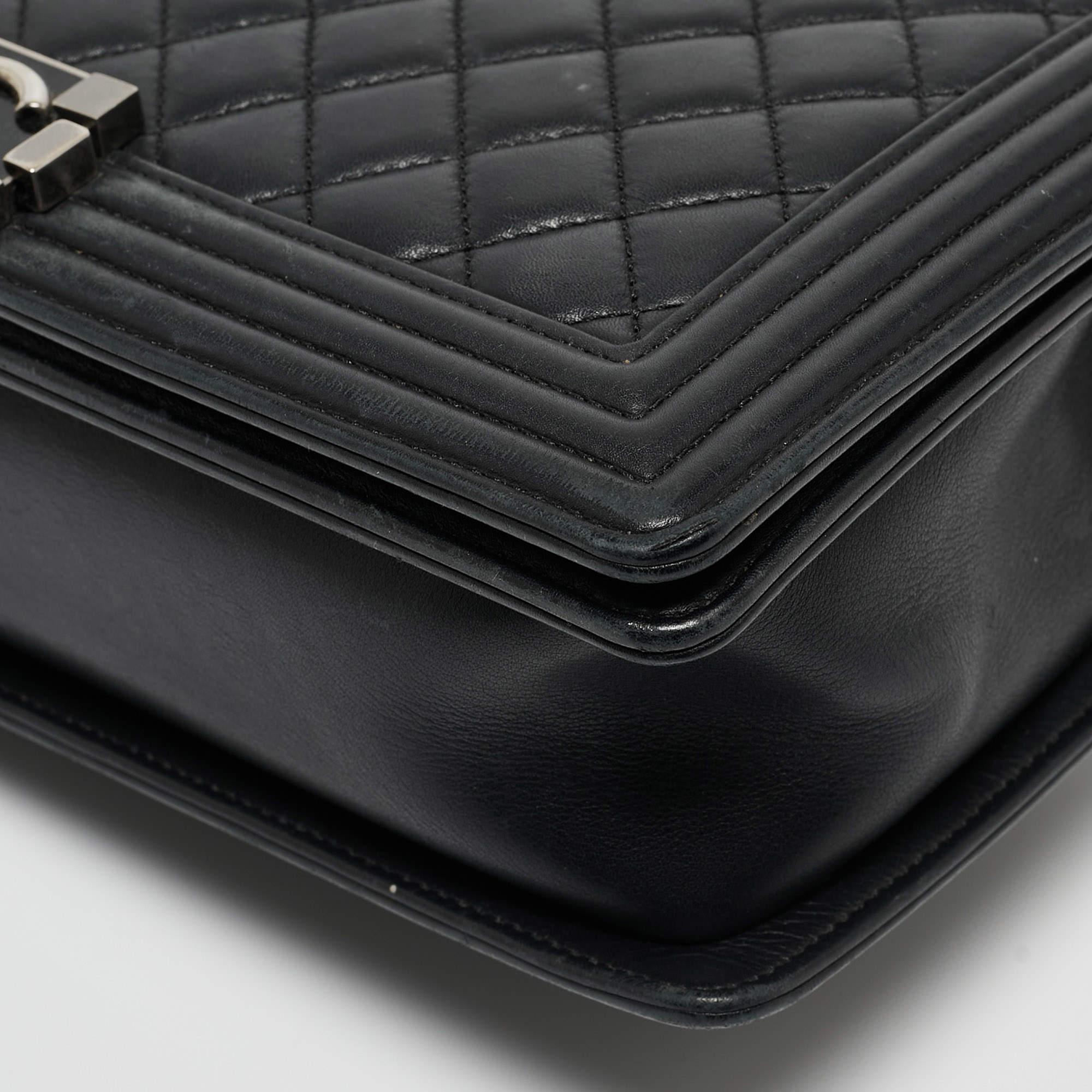 Chanel Black Quilted Leather New Medium Boy Shoulder Bag For Sale 4