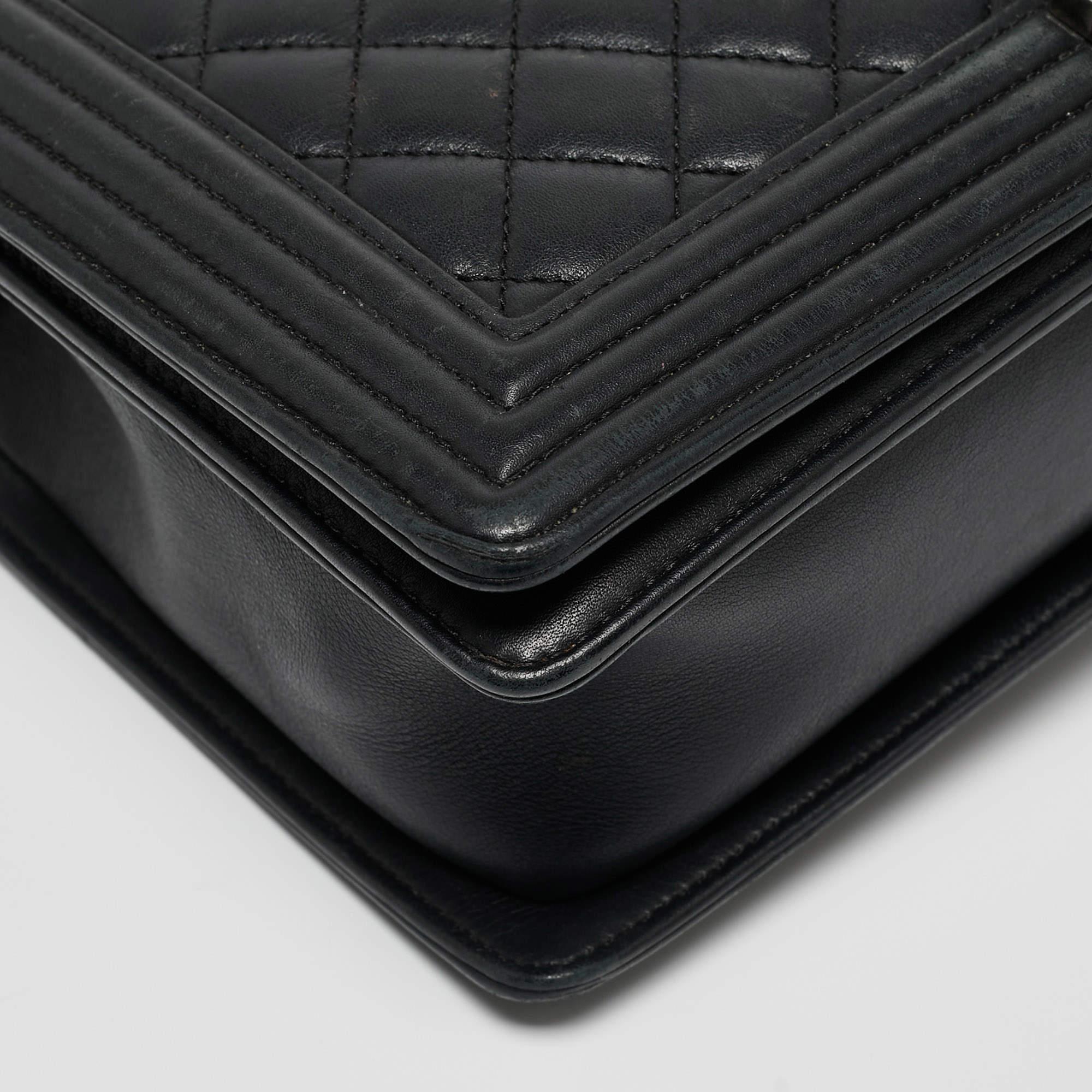 Chanel Black Quilted Leather New Medium Boy Shoulder Bag For Sale 5