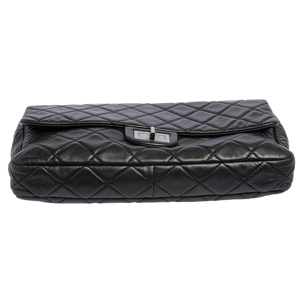 De las mujeres Chanel Bolso con solapa de doble cara en piel acolchada negra Reissue
