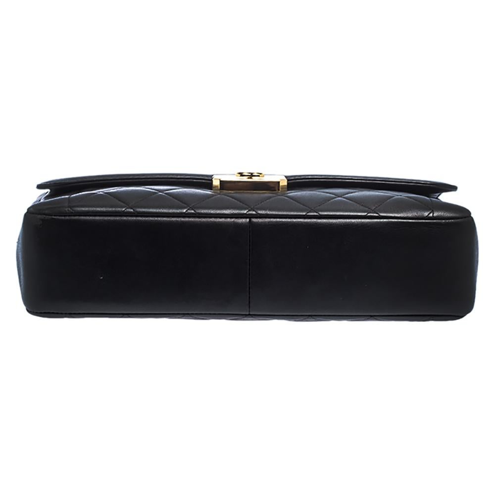 chanel bag clasp