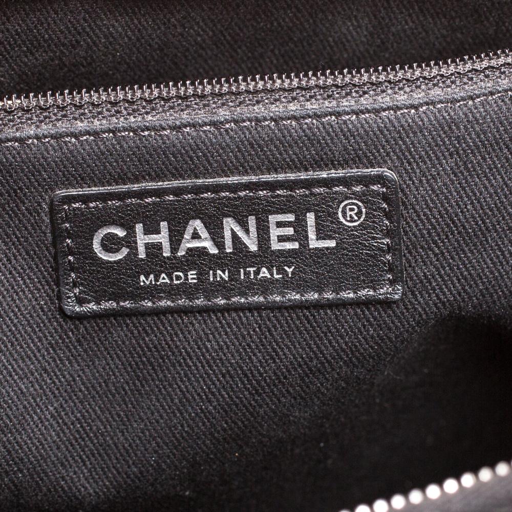 Women's Chanel Black Quilted Leather Shoulder Bag