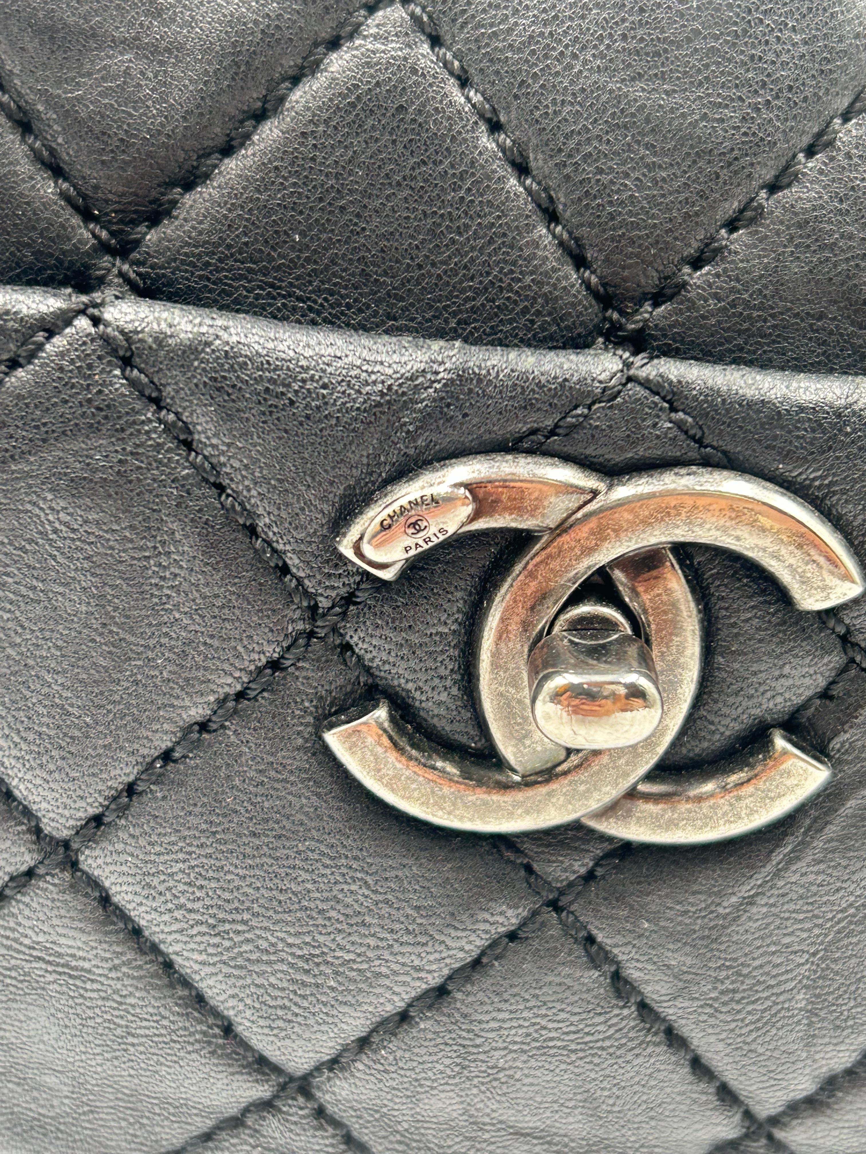 Chanel Black Quilted Leather Silver Hardware Bag 2016 en vente 2