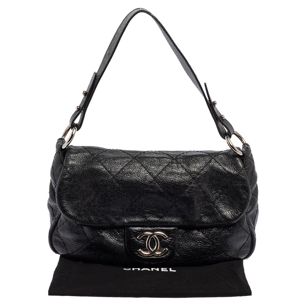 Chanel Black Quilted Leather Small On the Road Flap Bag In Good Condition In Dubai, Al Qouz 2