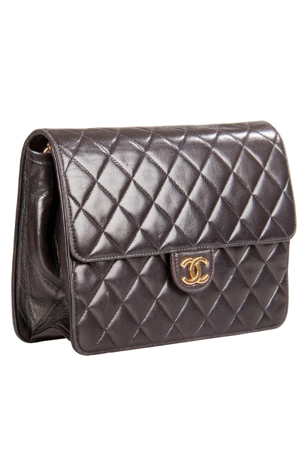Chanel Black Quilted Leather Small Vintage Classic Single Flap Bag In Good Condition In Dubai, Al Qouz 2