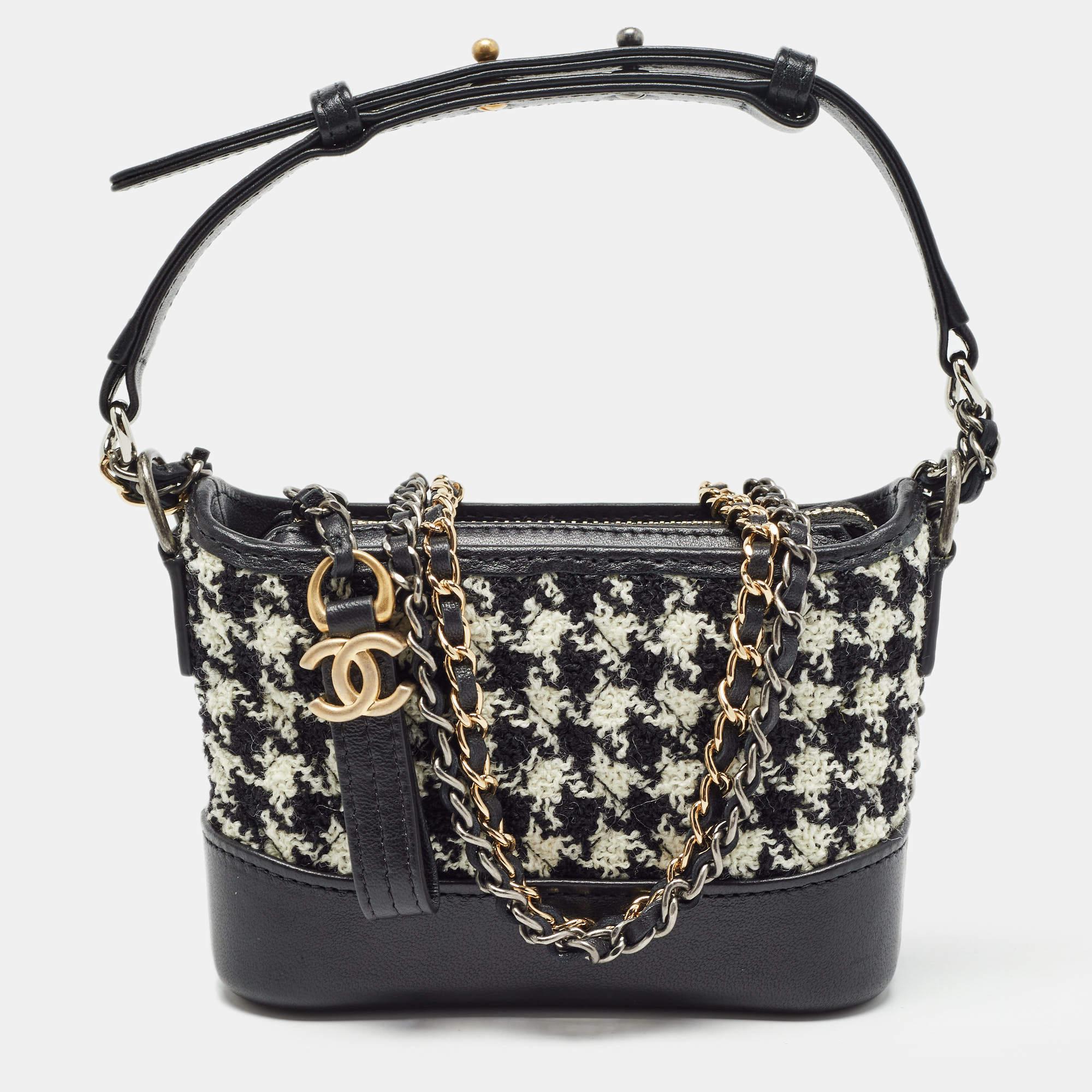 Women's Chanel Black Quilted Leather Success Story Trunk and Set of 4 Mini Bags For Sale
