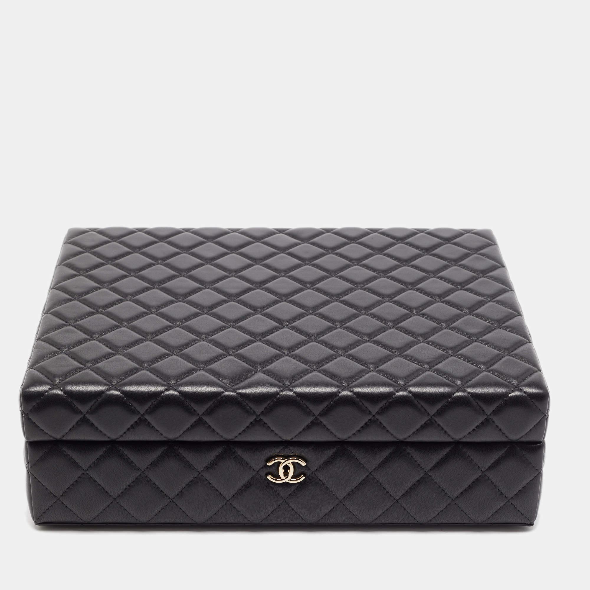 Chanel Black Quilted Leather Success Story Trunk and Set of 4 Mini Bags For Sale 4