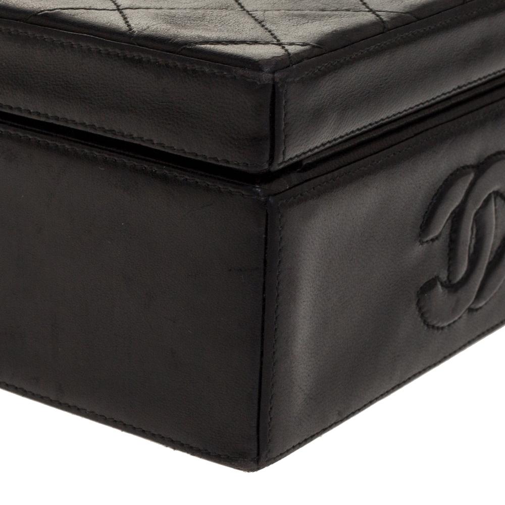 Chanel Black Quilted Leather Vintage Box Bag 4