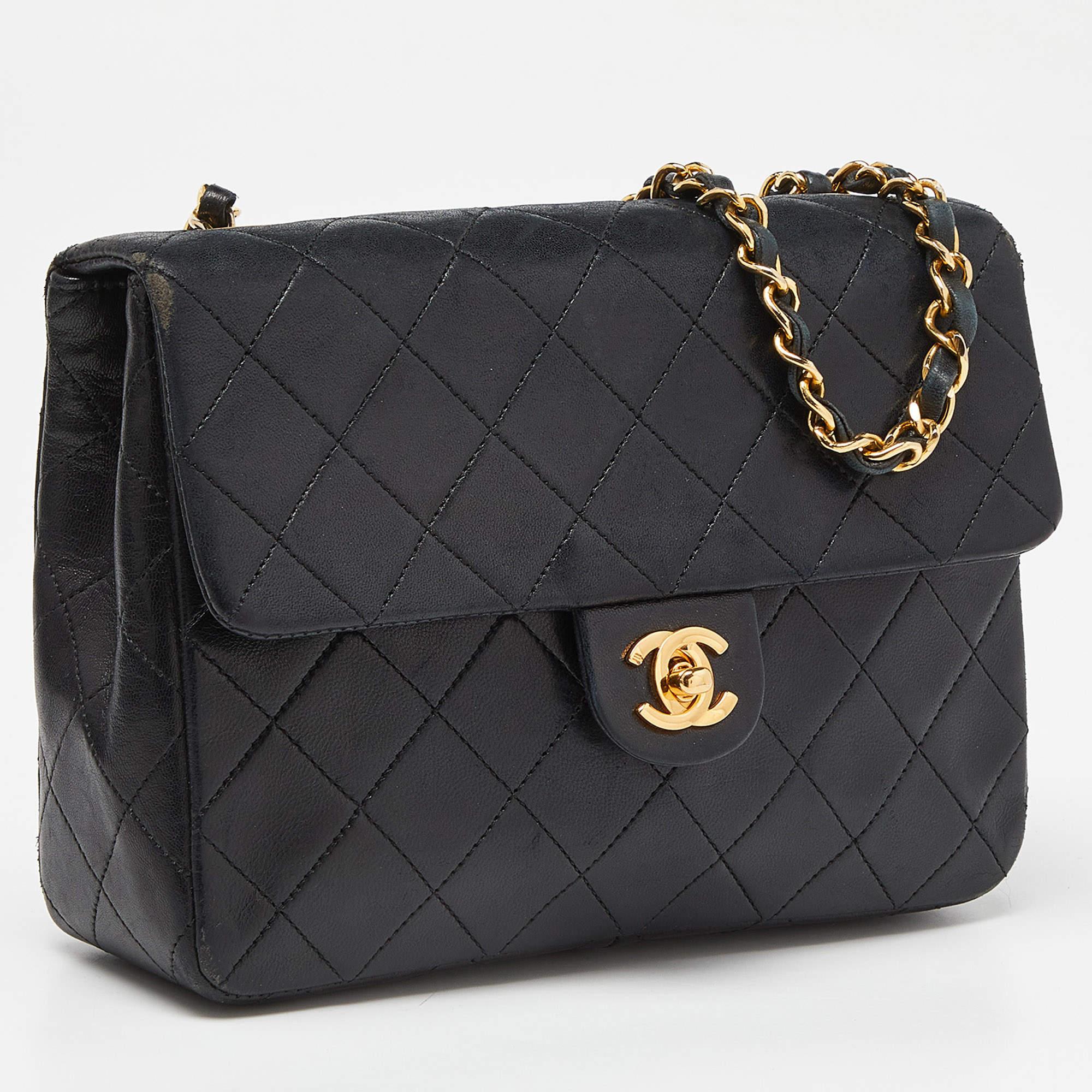 Women's Chanel Black Quilted Leather Vintage Flap Shoulder Bag