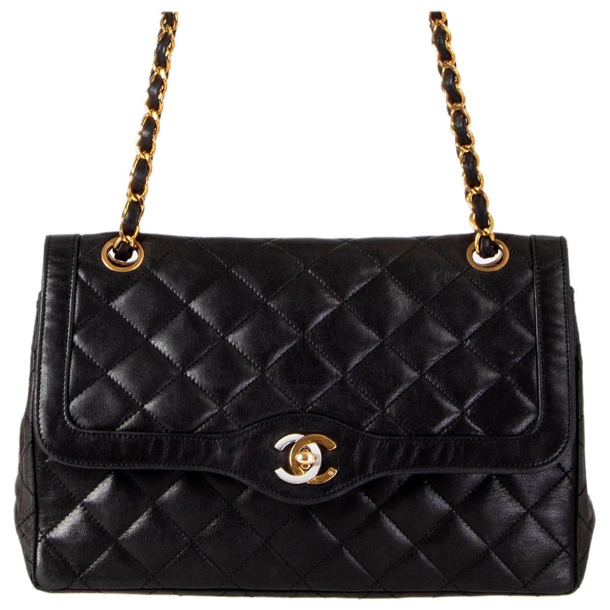 CHANEL black quilted leather VINTAGE FLAP Shoulder Bag