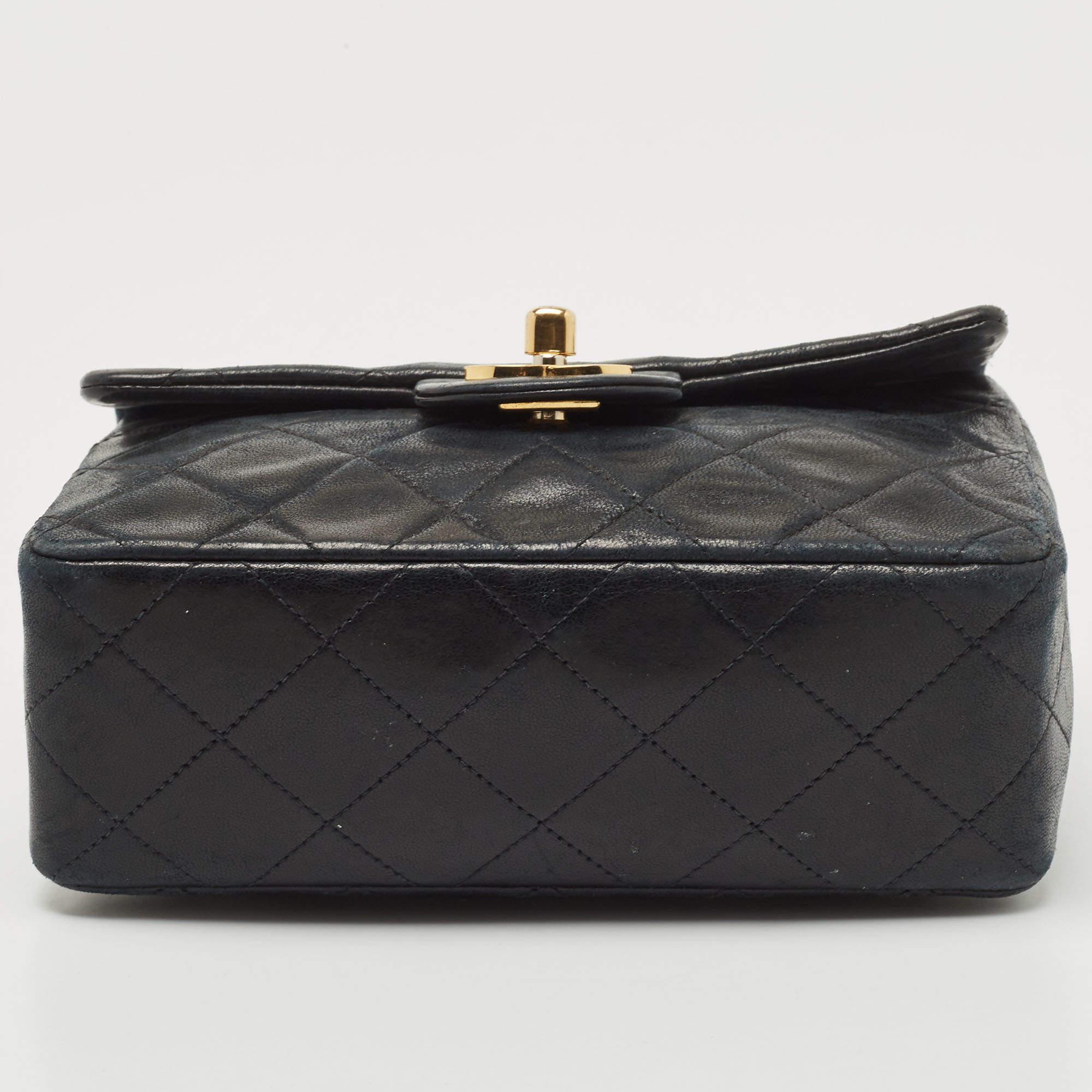 Women's Chanel Black Quilted Leather Vintage Square Classic Flap Bag