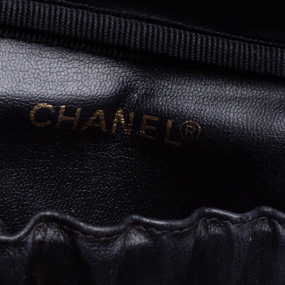 Chanel Black Quilted Leather Vintage Vanity Bag 4