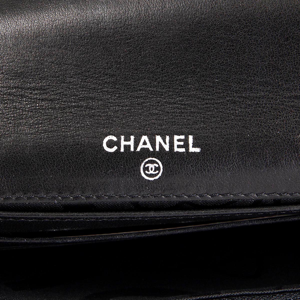CHANEL black quilted leather Wallet 3