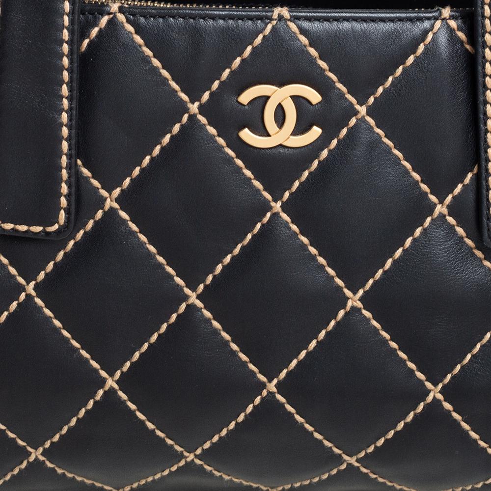 Chanel Black Quilted Leather Wild Stitch Tote In Good Condition In Dubai, Al Qouz 2