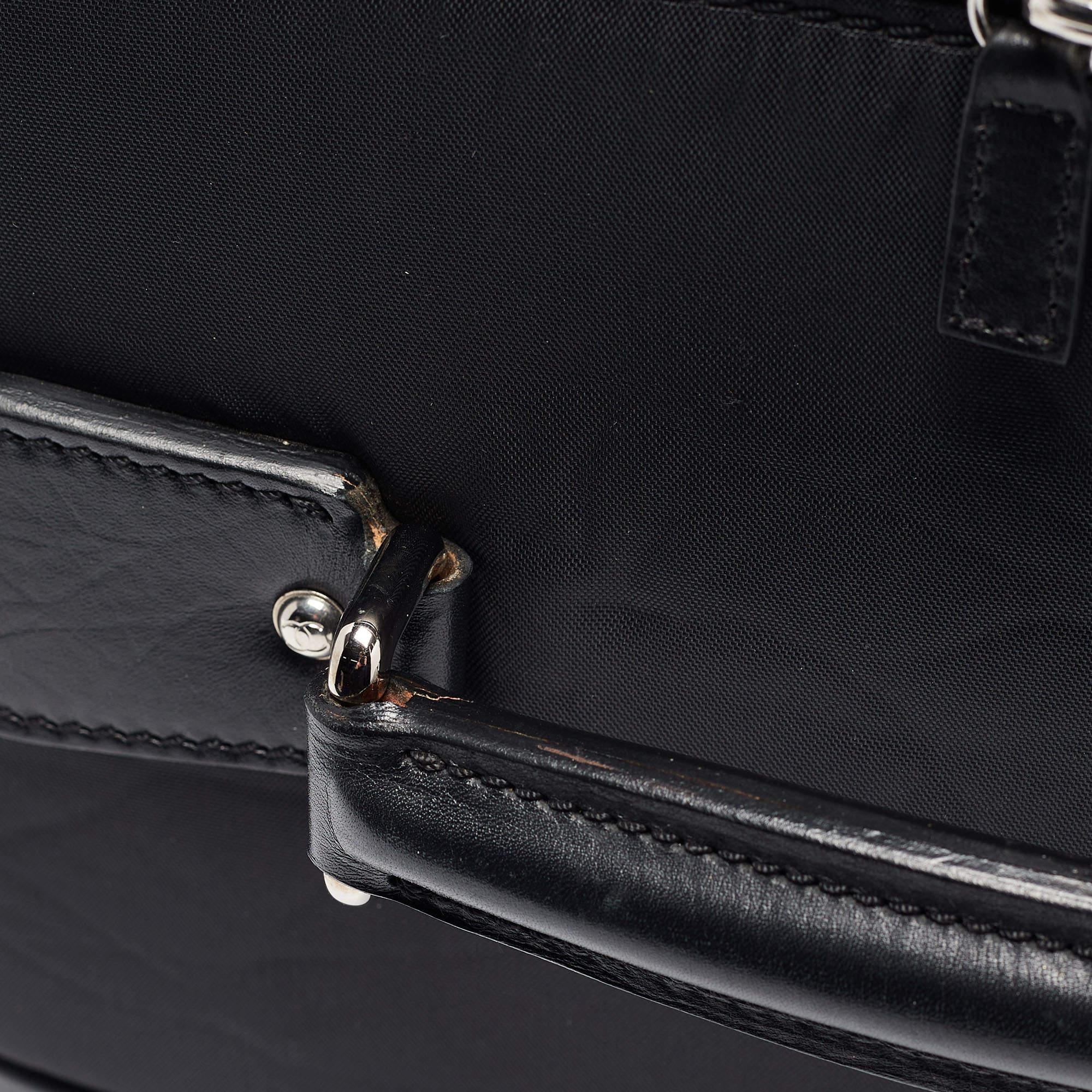 Chanel Black Quilted Nylon 2 Wheeled CC Luggage (Bagages à 2 roues en nylon matelassé) 13