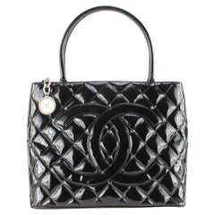 Chanel Black Quilted Patent CC Medallion Zip Tote Bag 23cc830s