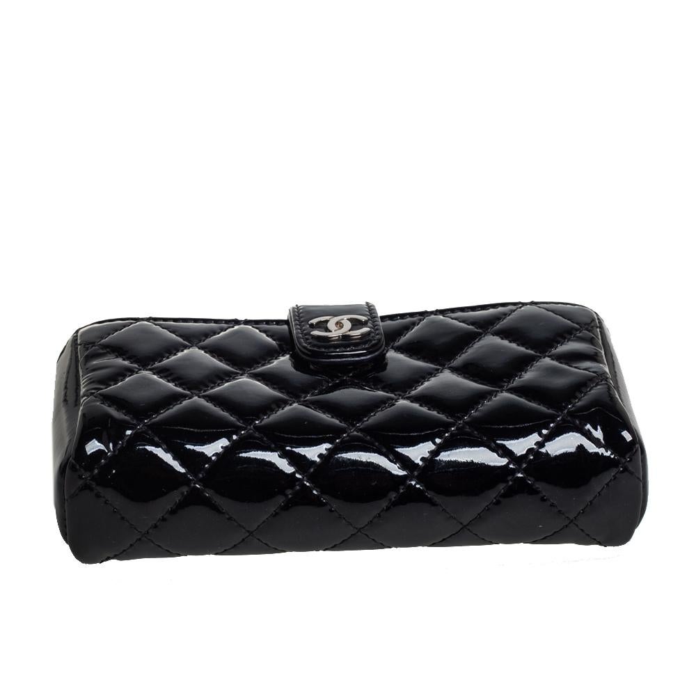 Women's Chanel Black Quilted Patent Leather CC Phone Pouch