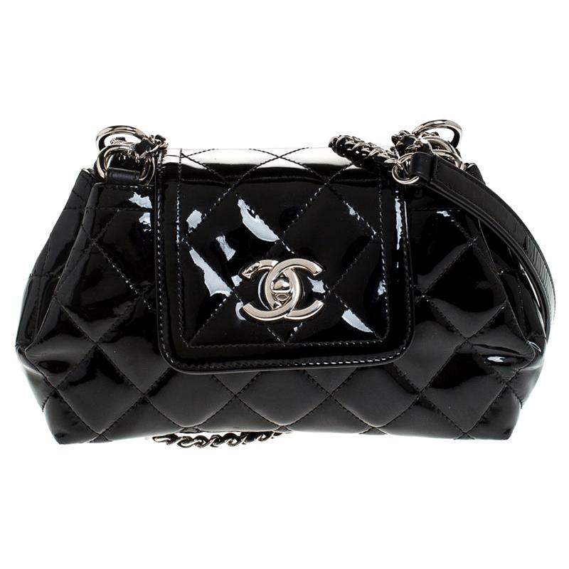 chanel black quilted crossbody bag