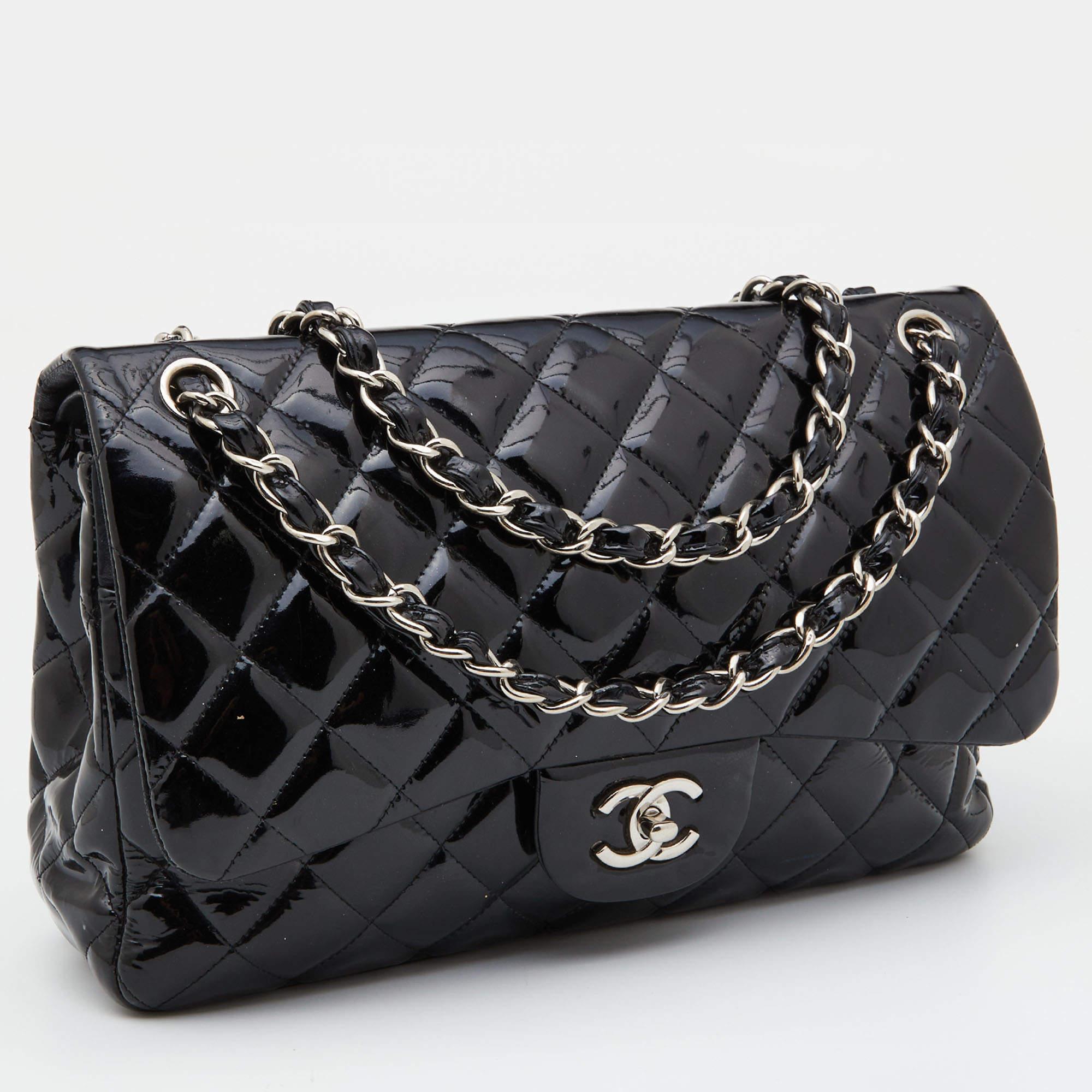 Women's Chanel Black Quilted Patent Leather Jumbo Classic Double Flap Bag For Sale