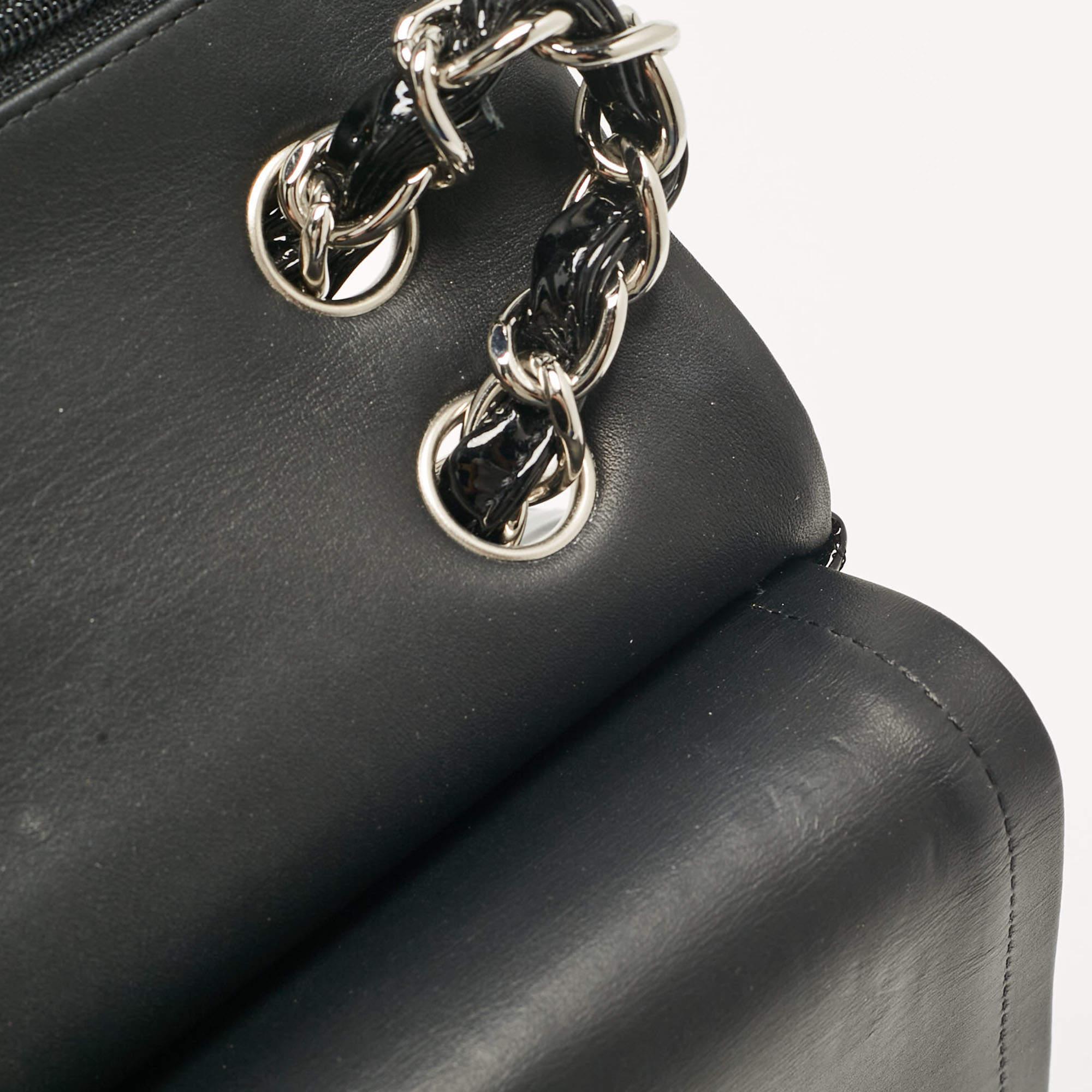 Chanel Black Quilted Patent Leather Jumbo Classic Double Flap Bag For Sale 4