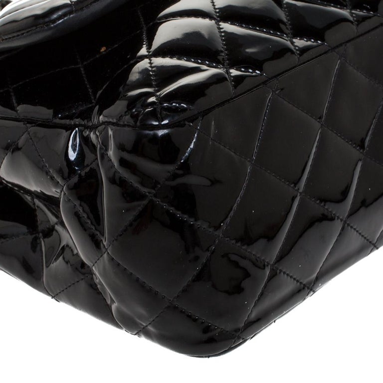 Chanel Black Quilted Patent Leather Jumbo Classic Double Flap Bag at ...