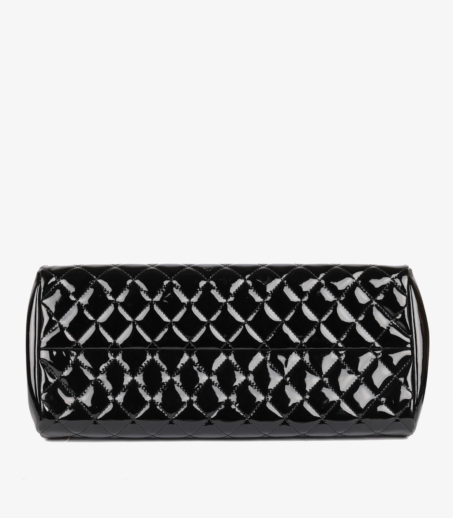 Chanel - Sac bowling Just Mademoiselle en cuir verni matelassé noir en vente 3