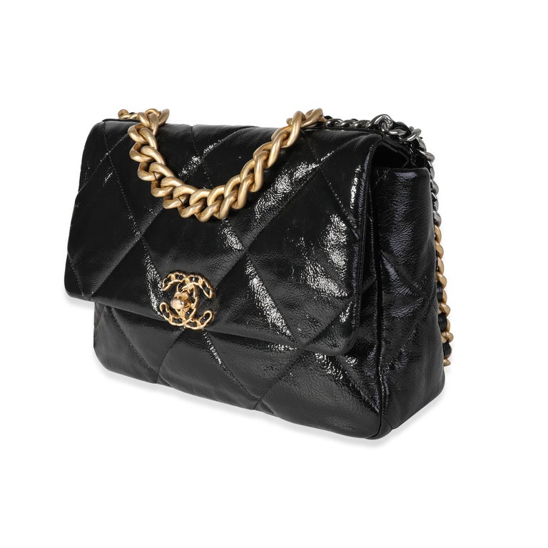 Chanel 19 leather handbag Chanel Black in Leather - 21920838