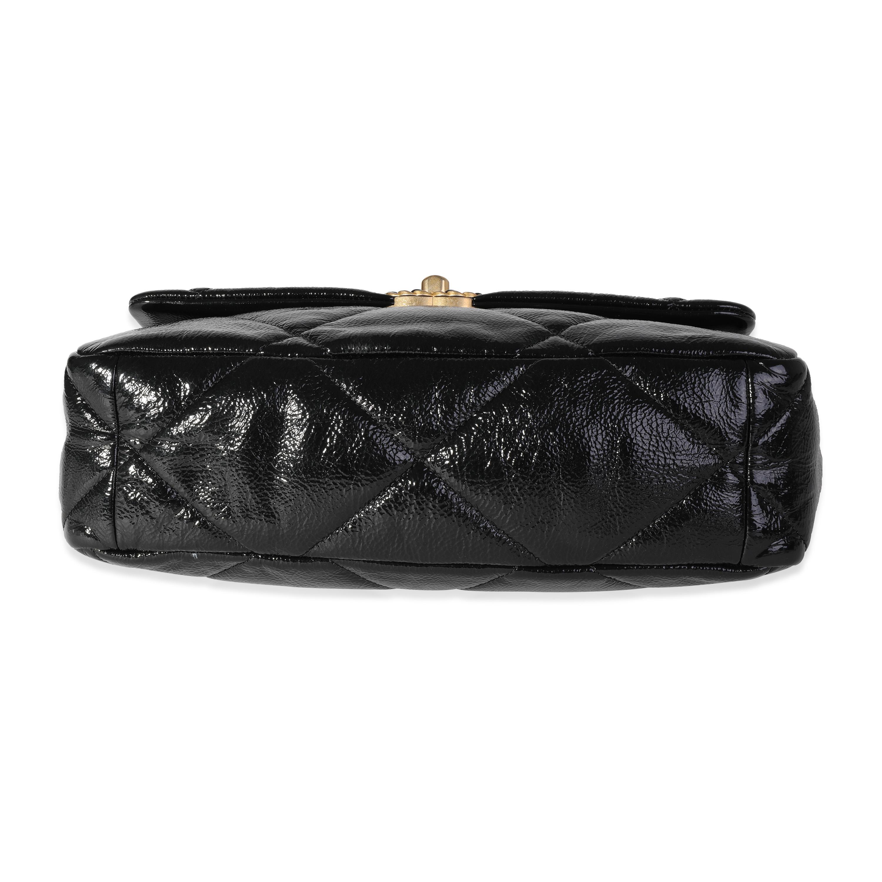 Chanel Große Chanel 19 Tasche aus schwarzem gestepptem Lackleder im Zustand „Hervorragend“ in New York, NY