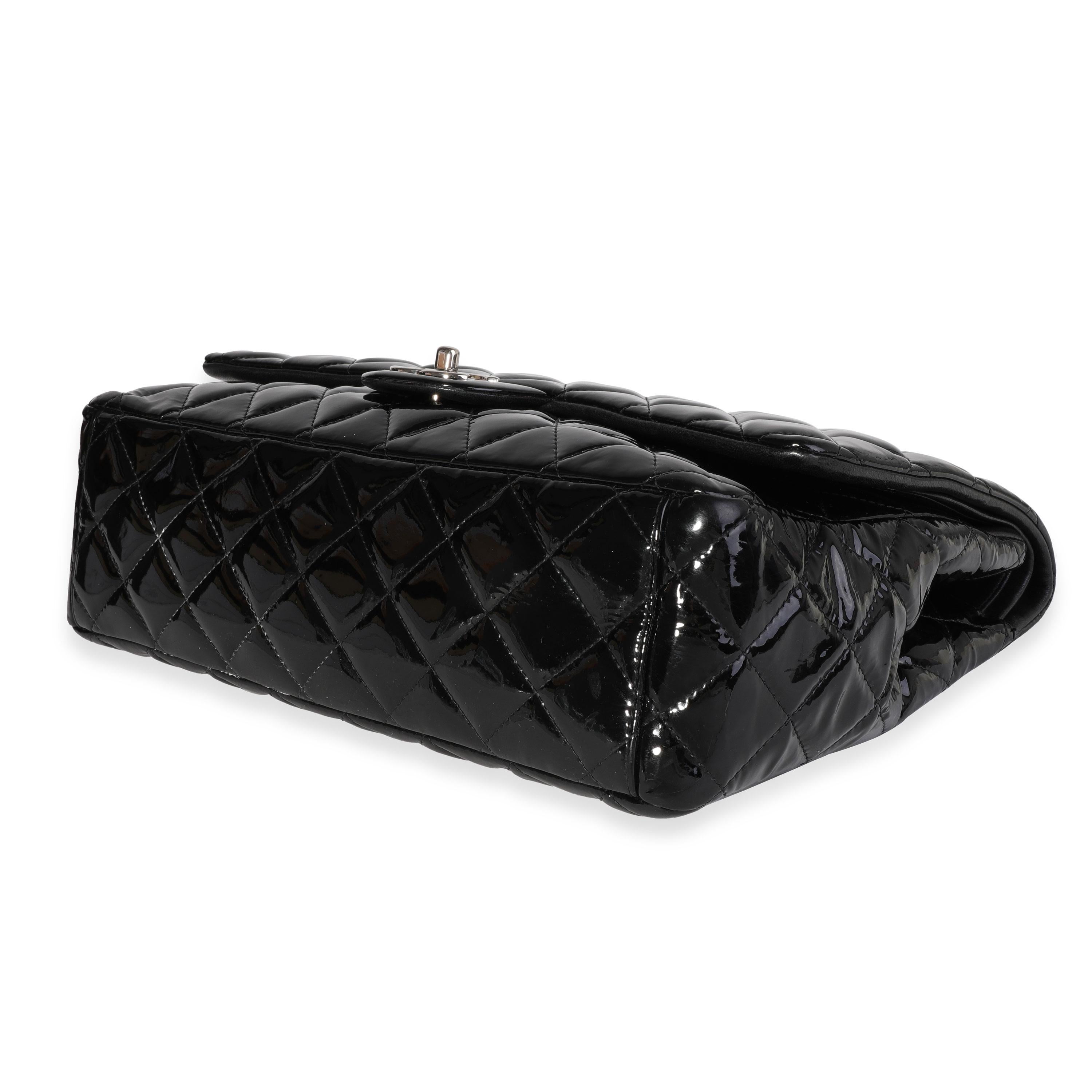 Chanel Black Quilted Patent Leather Maxi Classic Double Flap Bag For Sale 1