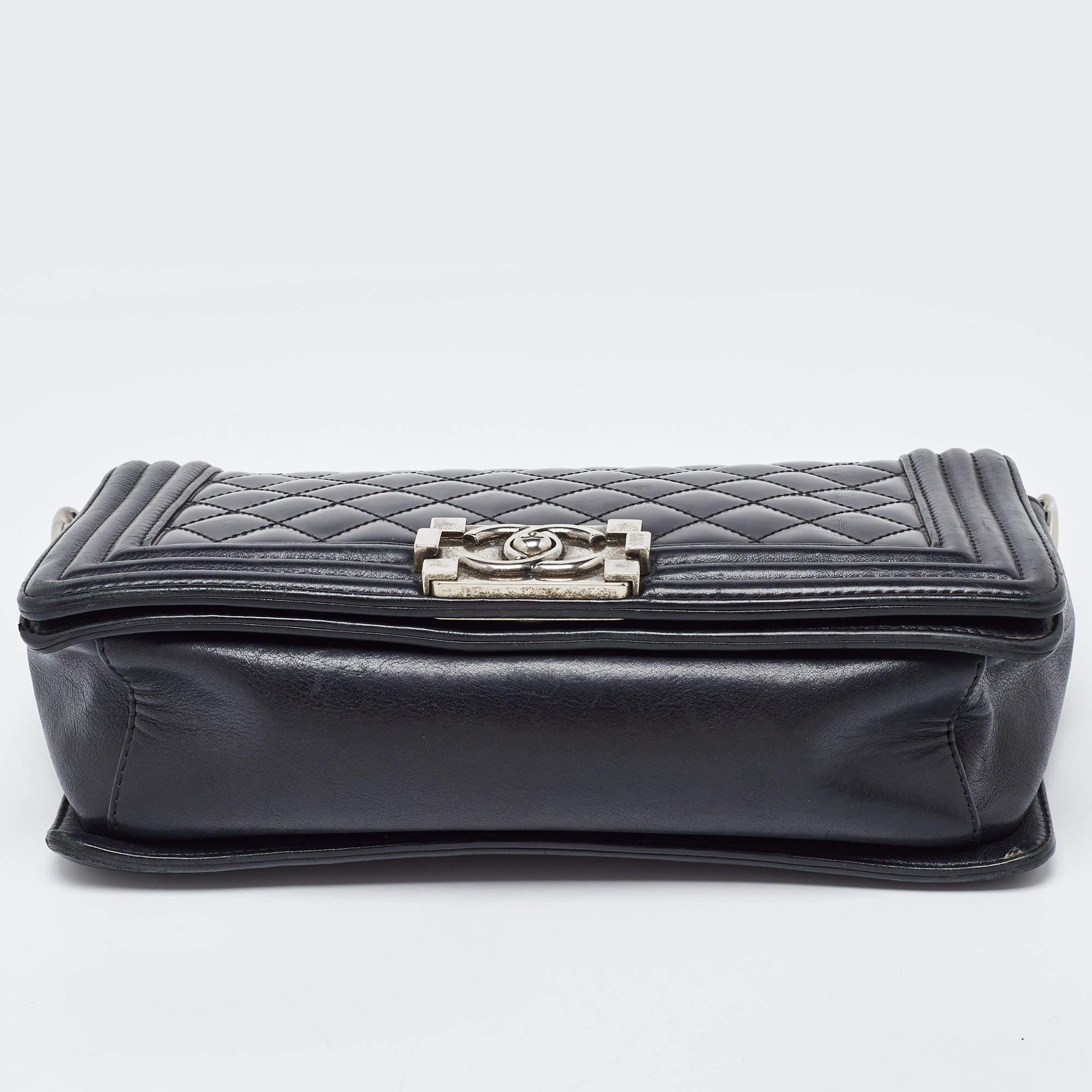 Chanel Black Quilted Patent Leather Medium Boy Bag For Sale 1