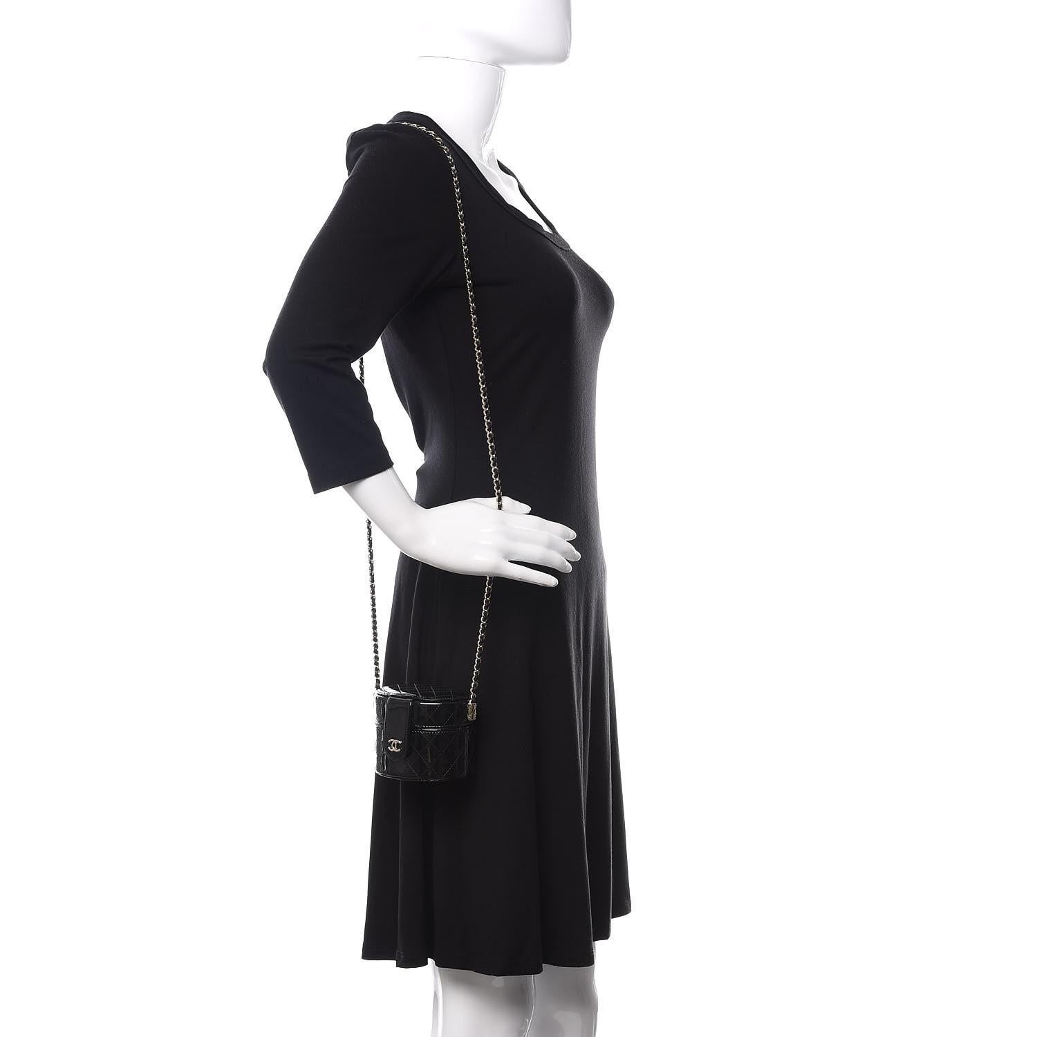 Chanel Black Quilted Patent Leather Micro Mini Jewelry Box Crossbody Bag In Excellent Condition For Sale In Miami, FL