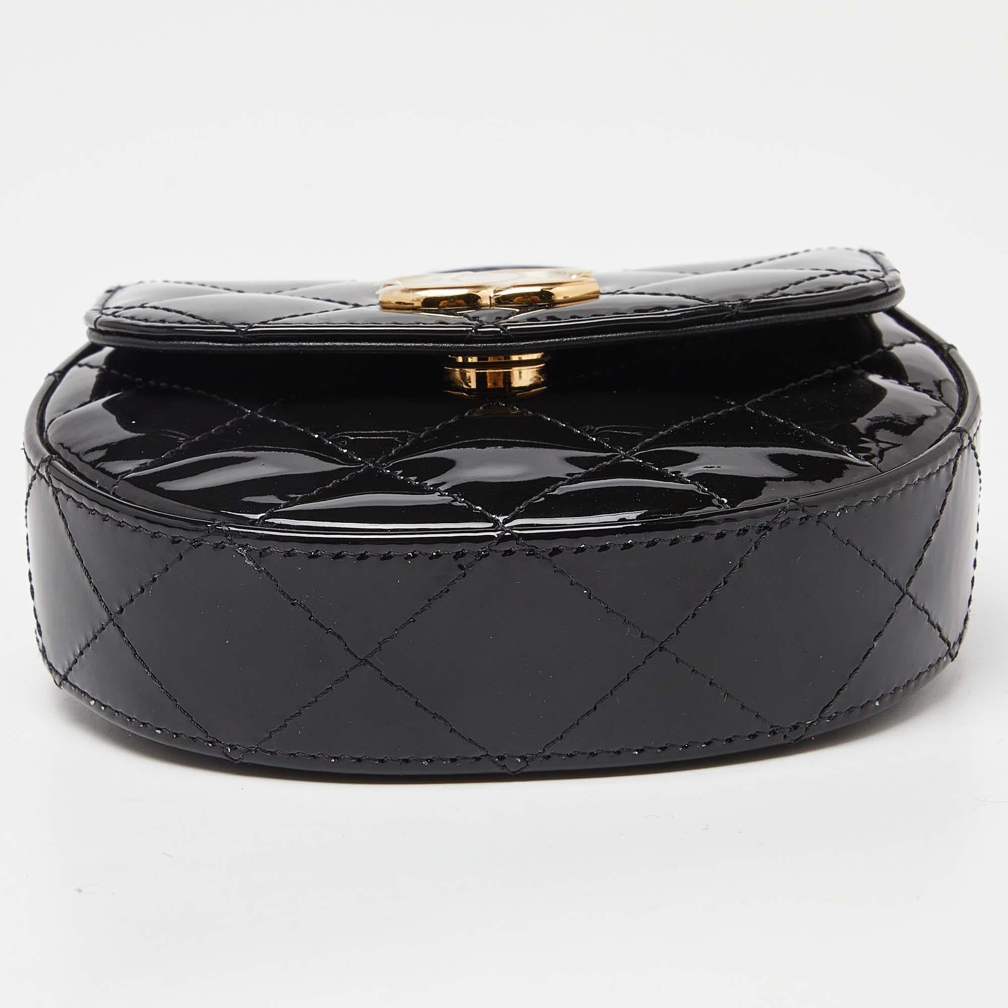 Chanel Black Quilted Patent Leather Mini Top Handle Flap Crossbody Bag For Sale 4
